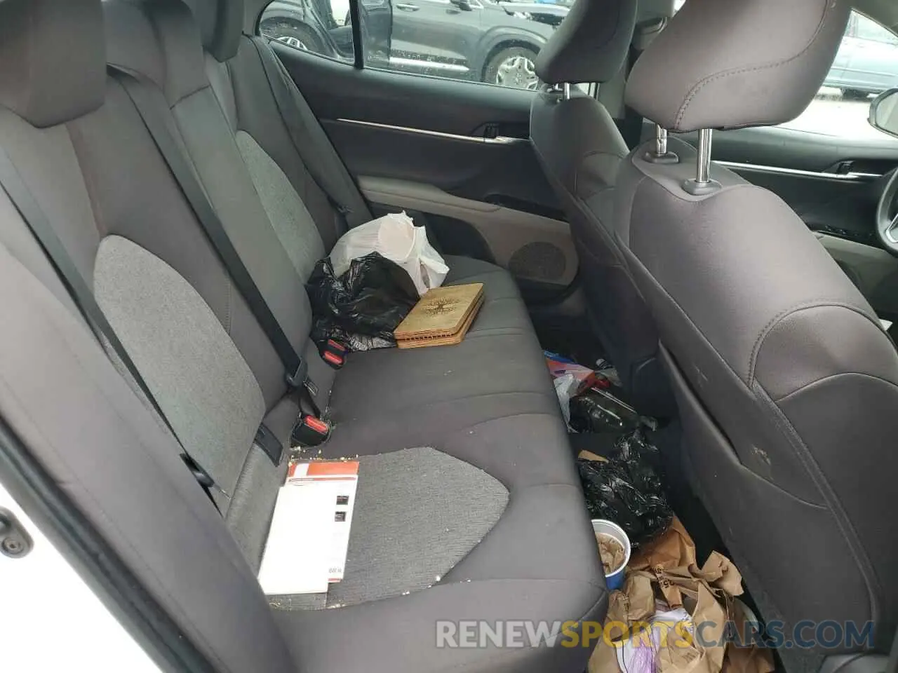 10 Photograph of a damaged car 4T1B11HK6KU717429 TOYOTA CAMRY 2019