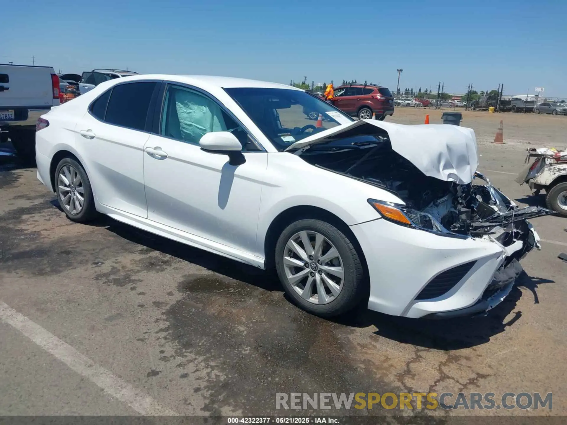 1 Фотография поврежденного автомобиля 4T1B11HK6KU730164 TOYOTA CAMRY 2019