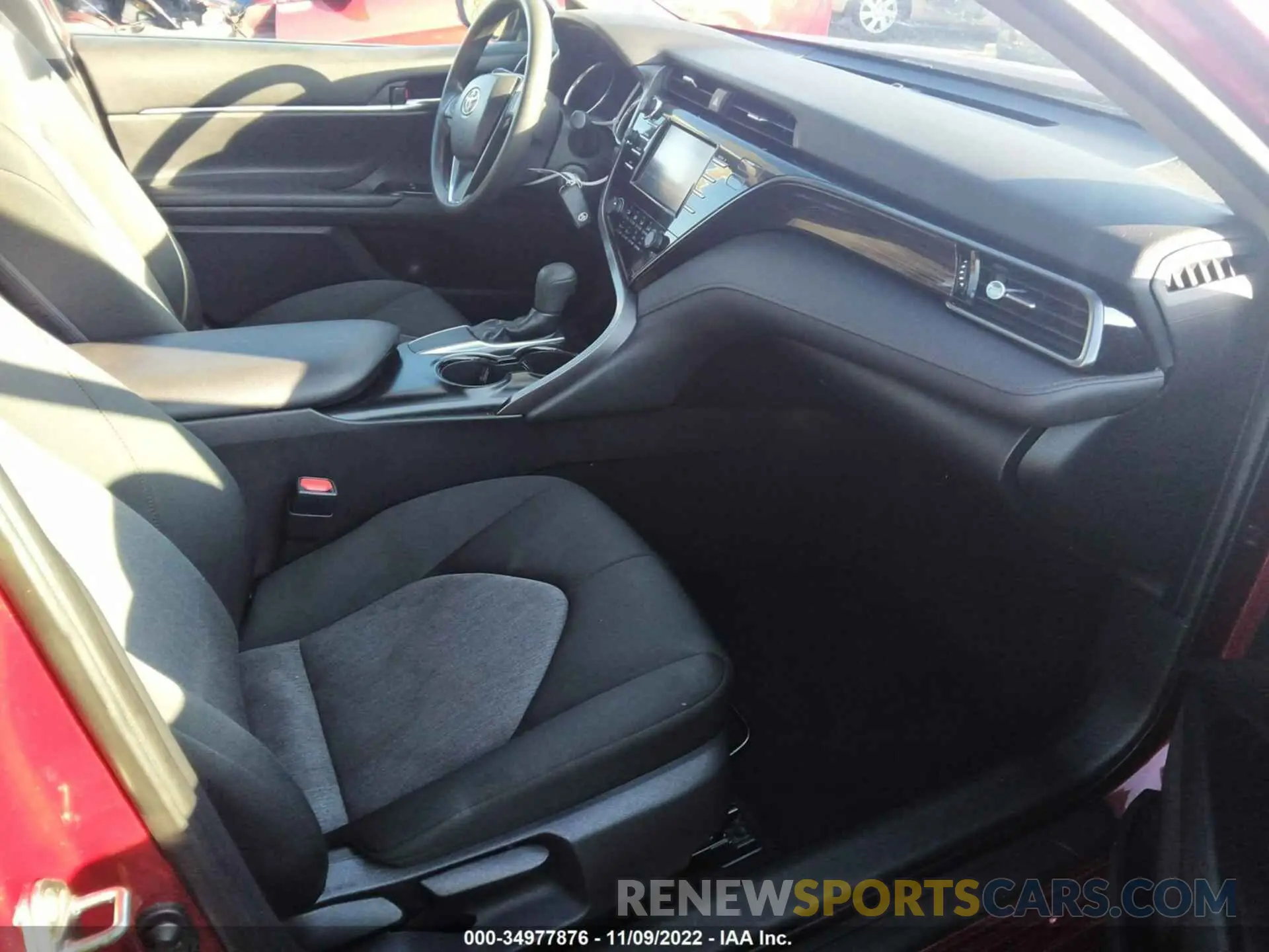 5 Фотография поврежденного автомобиля 4T1B11HK6KU734053 TOYOTA CAMRY 2019