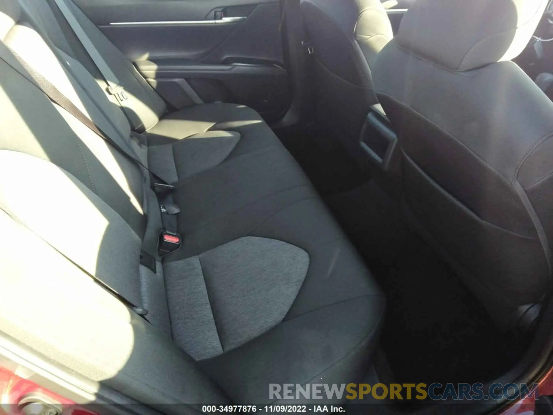 8 Фотография поврежденного автомобиля 4T1B11HK6KU734053 TOYOTA CAMRY 2019