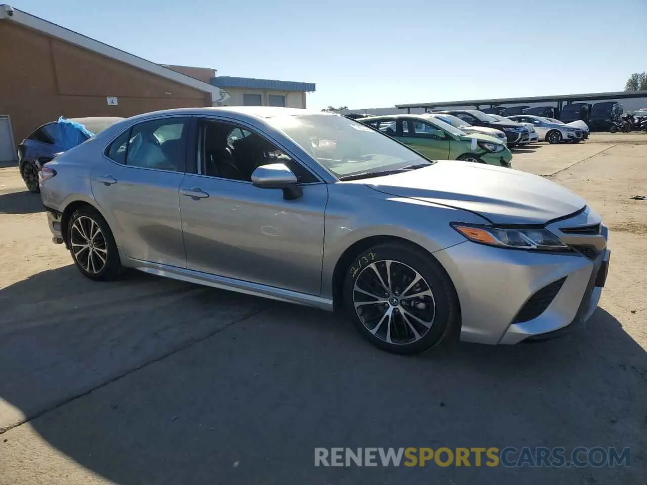 4 Фотография поврежденного автомобиля 4T1B11HK6KU735784 TOYOTA CAMRY 2019