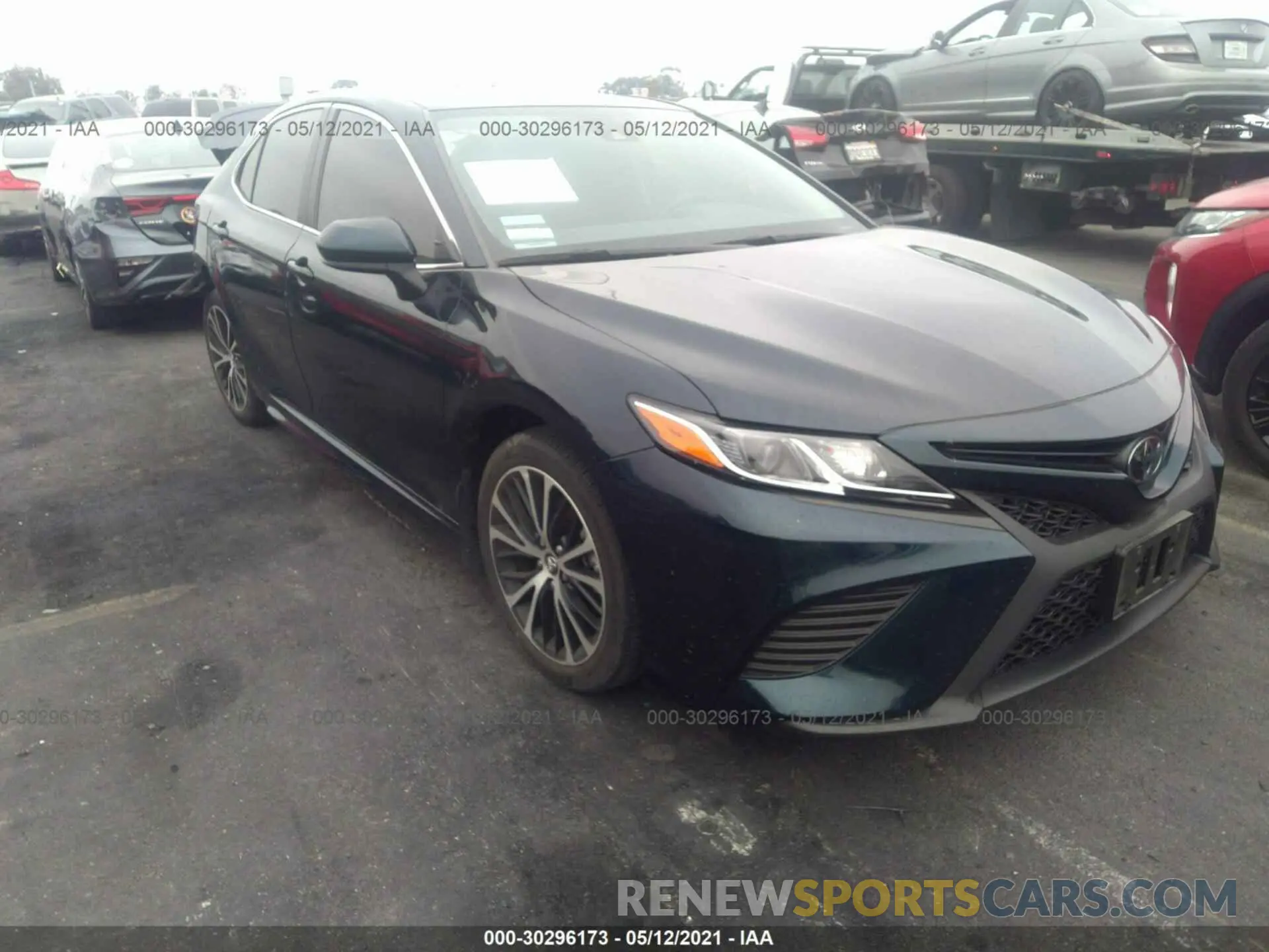 1 Photograph of a damaged car 4T1B11HK6KU739561 TOYOTA CAMRY 2019