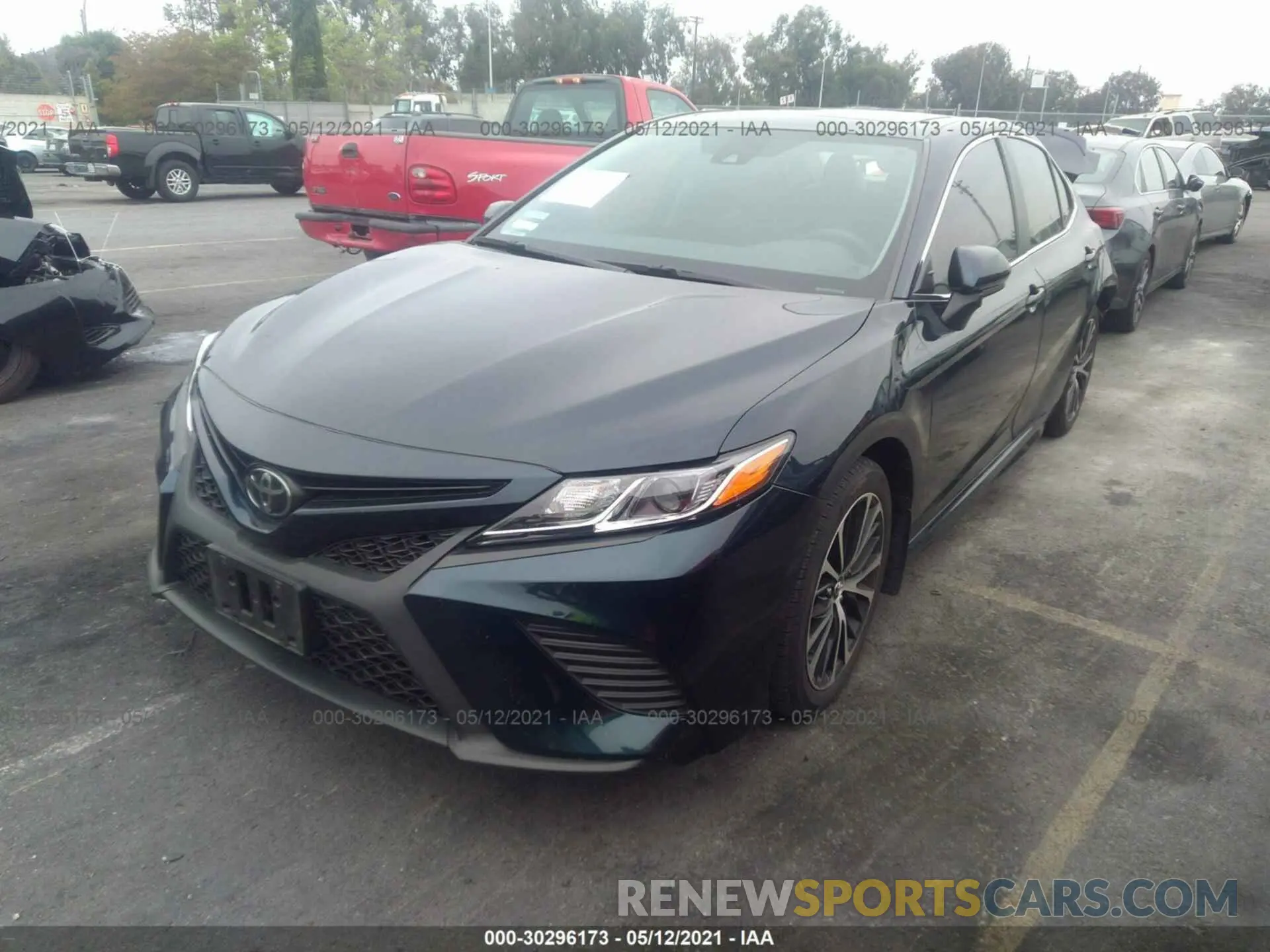 2 Photograph of a damaged car 4T1B11HK6KU739561 TOYOTA CAMRY 2019