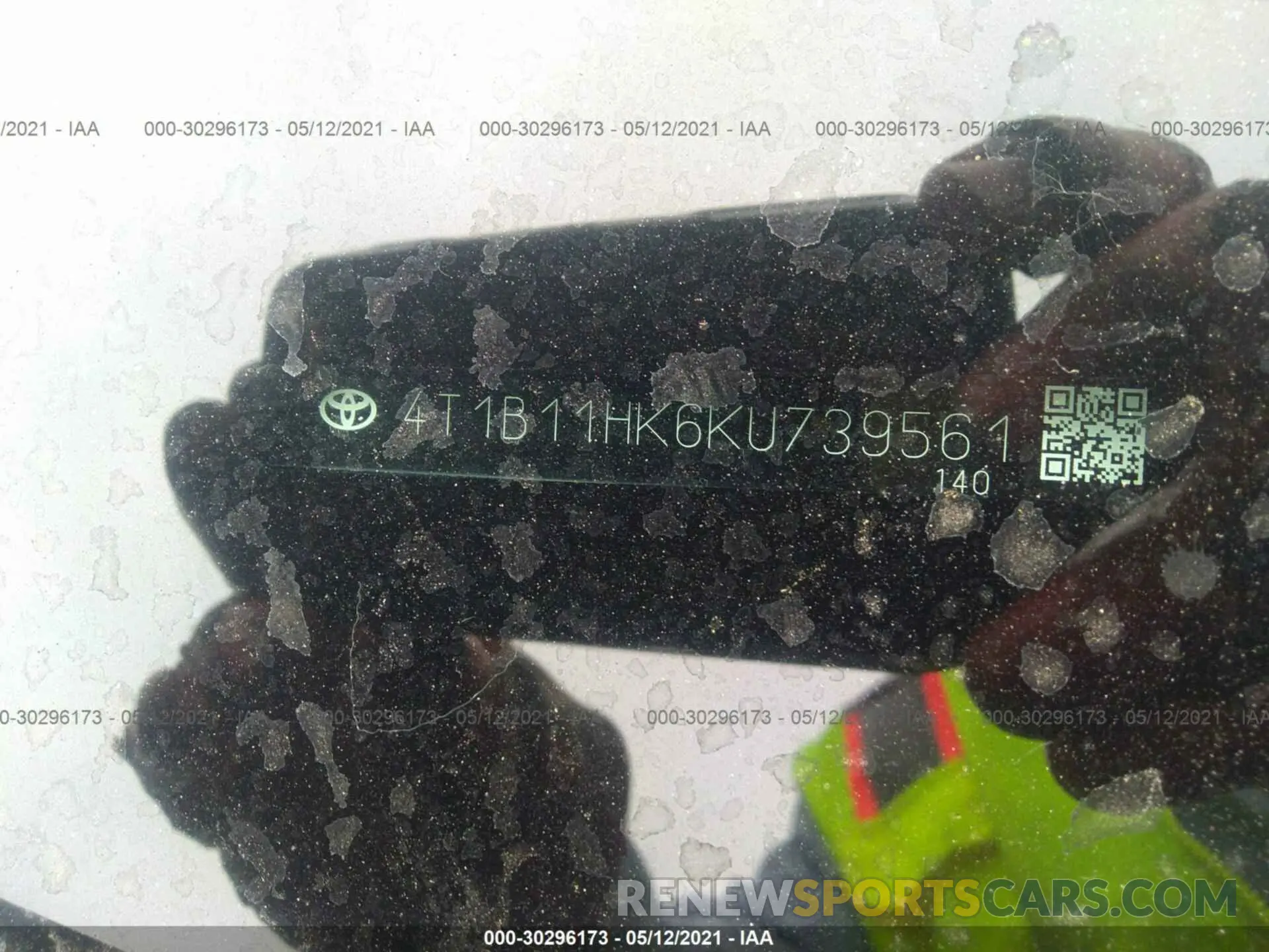 9 Photograph of a damaged car 4T1B11HK6KU739561 TOYOTA CAMRY 2019
