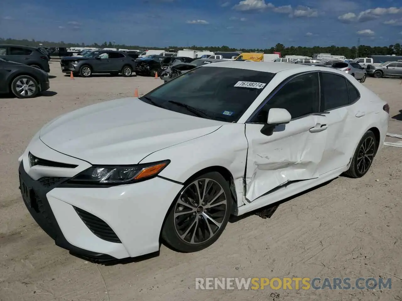 1 Photograph of a damaged car 4T1B11HK6KU743657 TOYOTA CAMRY 2019