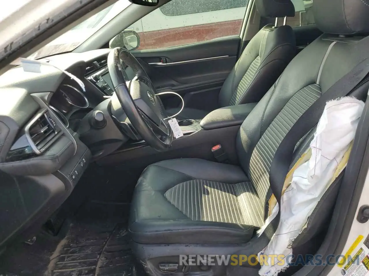 7 Photograph of a damaged car 4T1B11HK6KU743657 TOYOTA CAMRY 2019