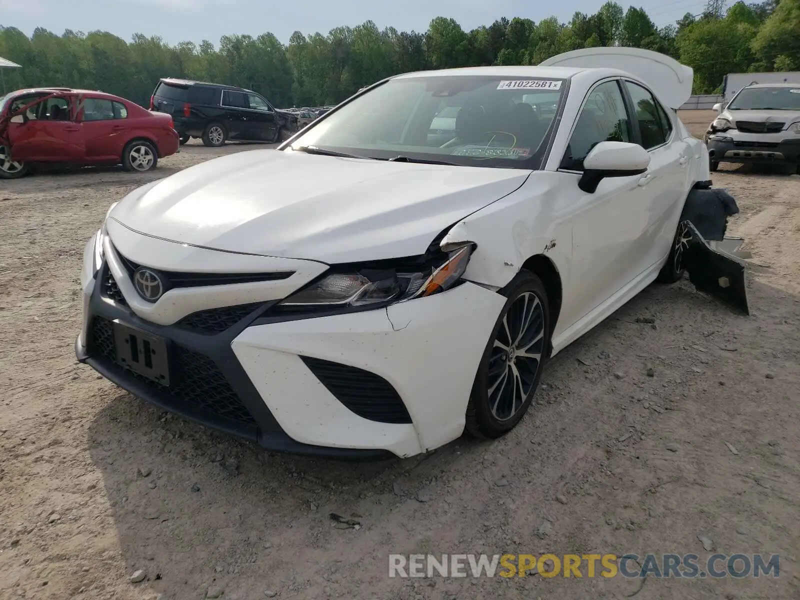 2 Photograph of a damaged car 4T1B11HK6KU744663 TOYOTA CAMRY 2019