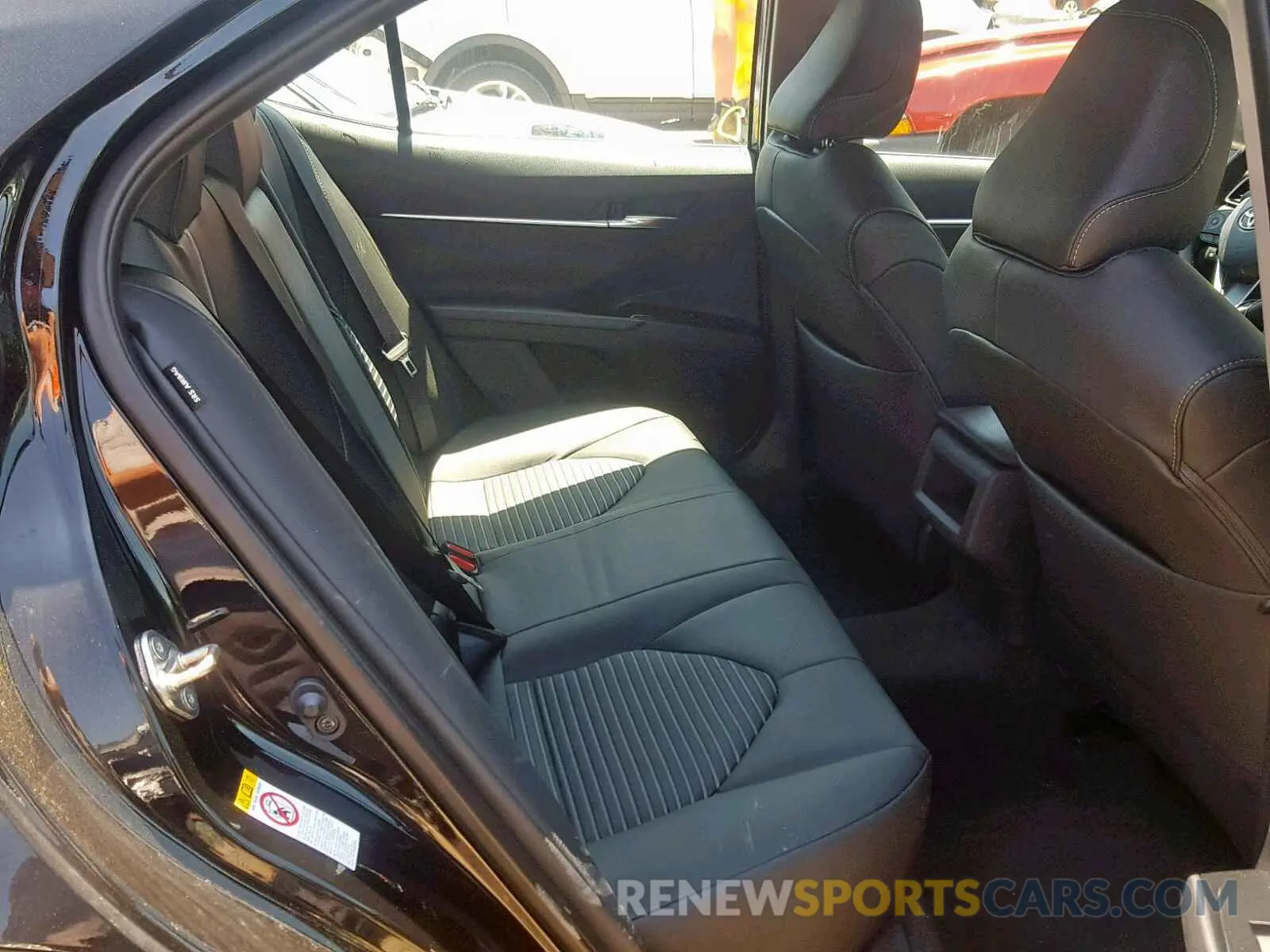 6 Photograph of a damaged car 4T1B11HK6KU744680 TOYOTA CAMRY 2019