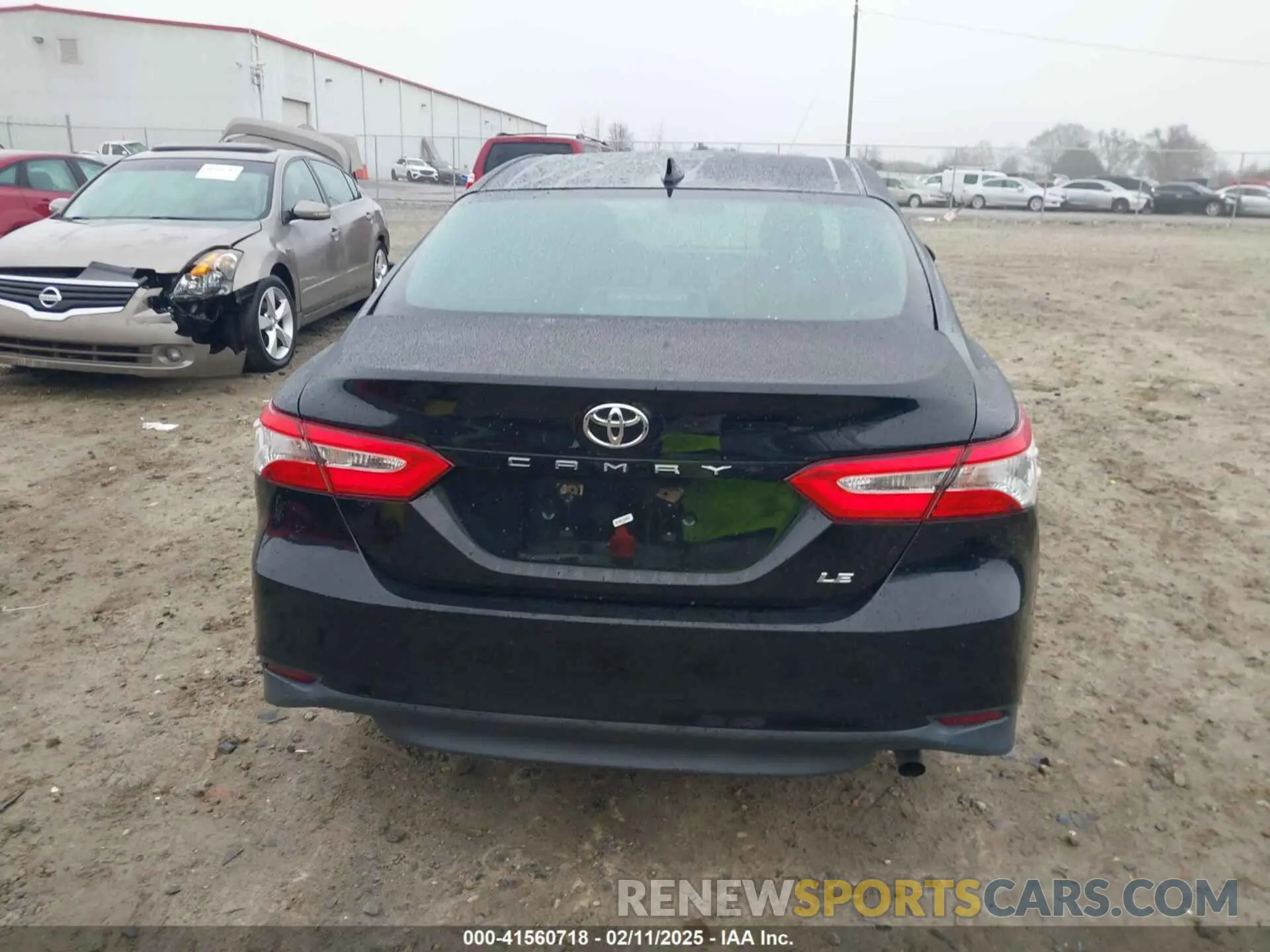 16 Photograph of a damaged car 4T1B11HK6KU755355 TOYOTA CAMRY 2019