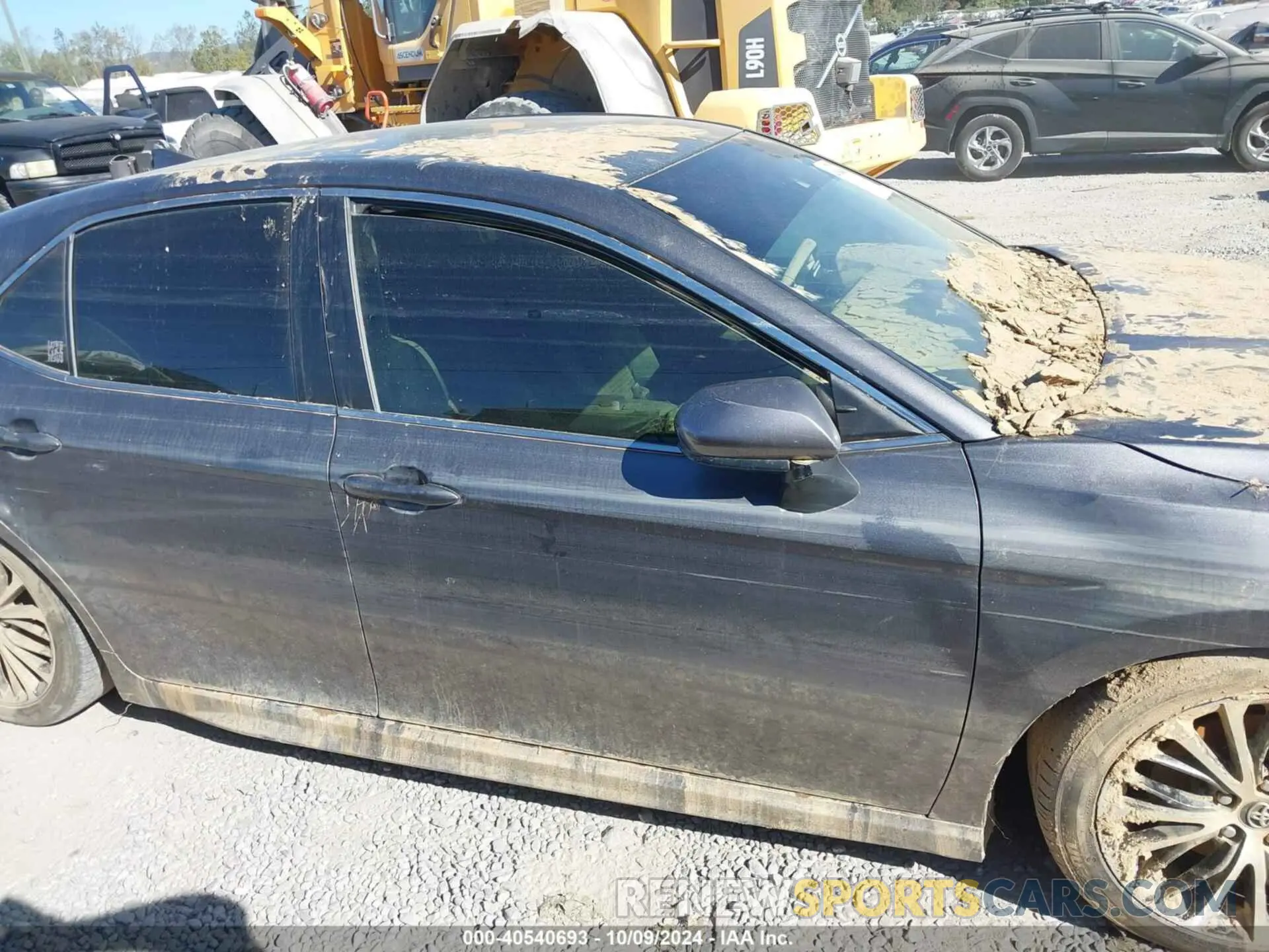 14 Photograph of a damaged car 4T1B11HK6KU757848 TOYOTA CAMRY 2019