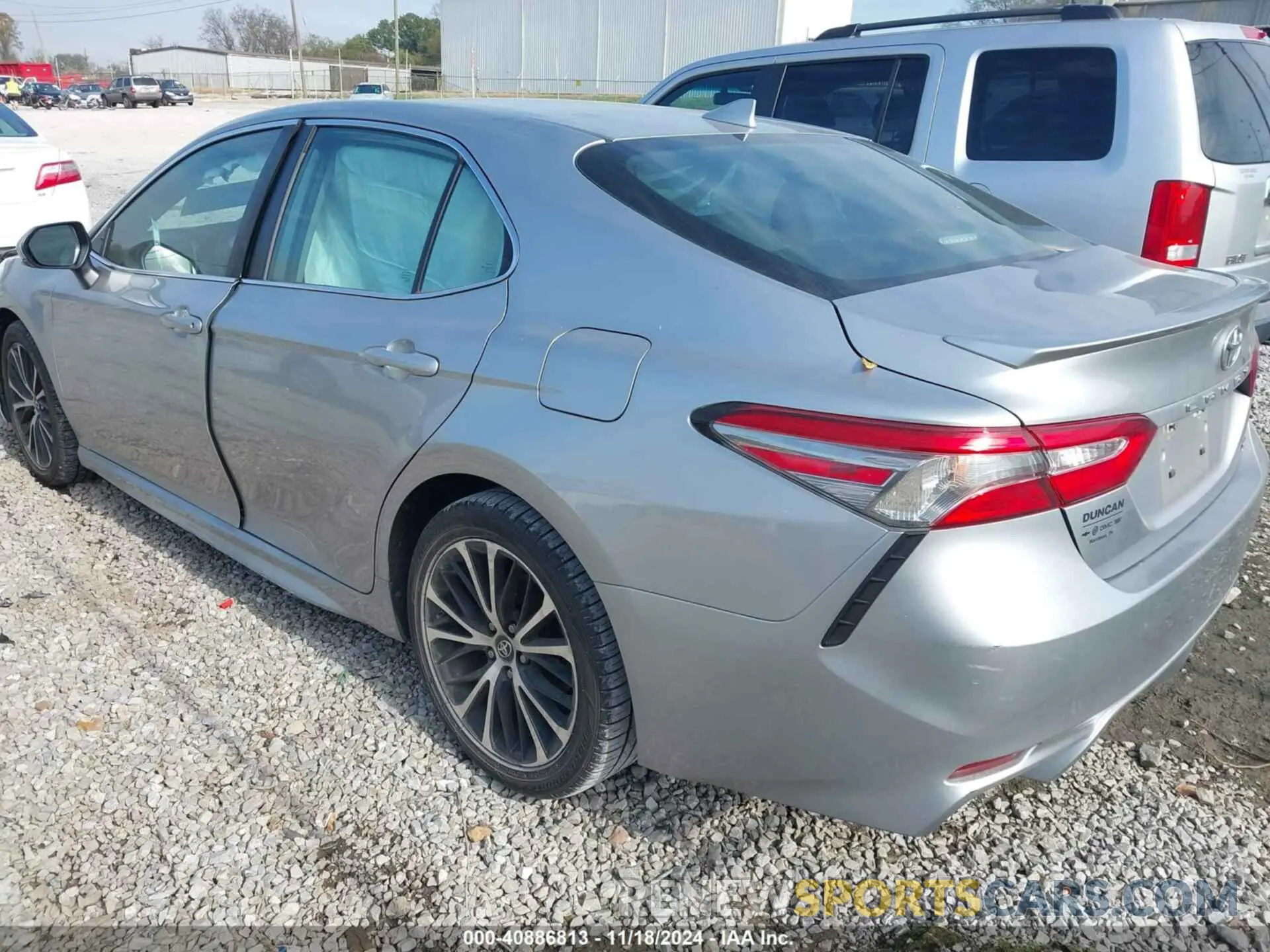 3 Фотография поврежденного автомобиля 4T1B11HK6KU759275 TOYOTA CAMRY 2019