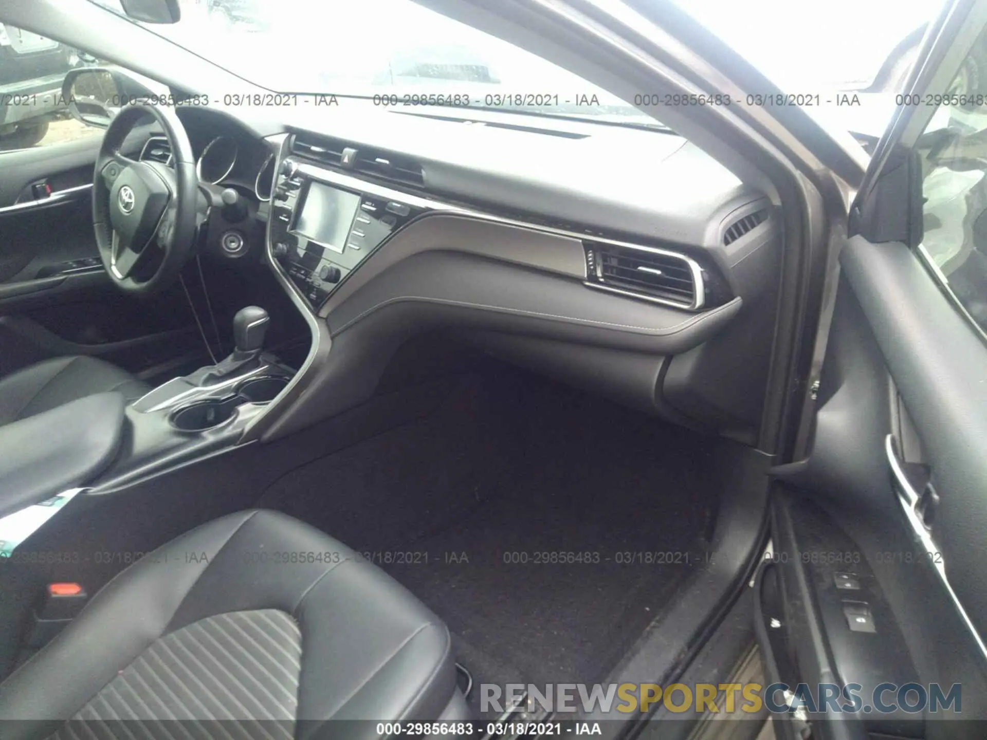 5 Photograph of a damaged car 4T1B11HK6KU762032 TOYOTA CAMRY 2019