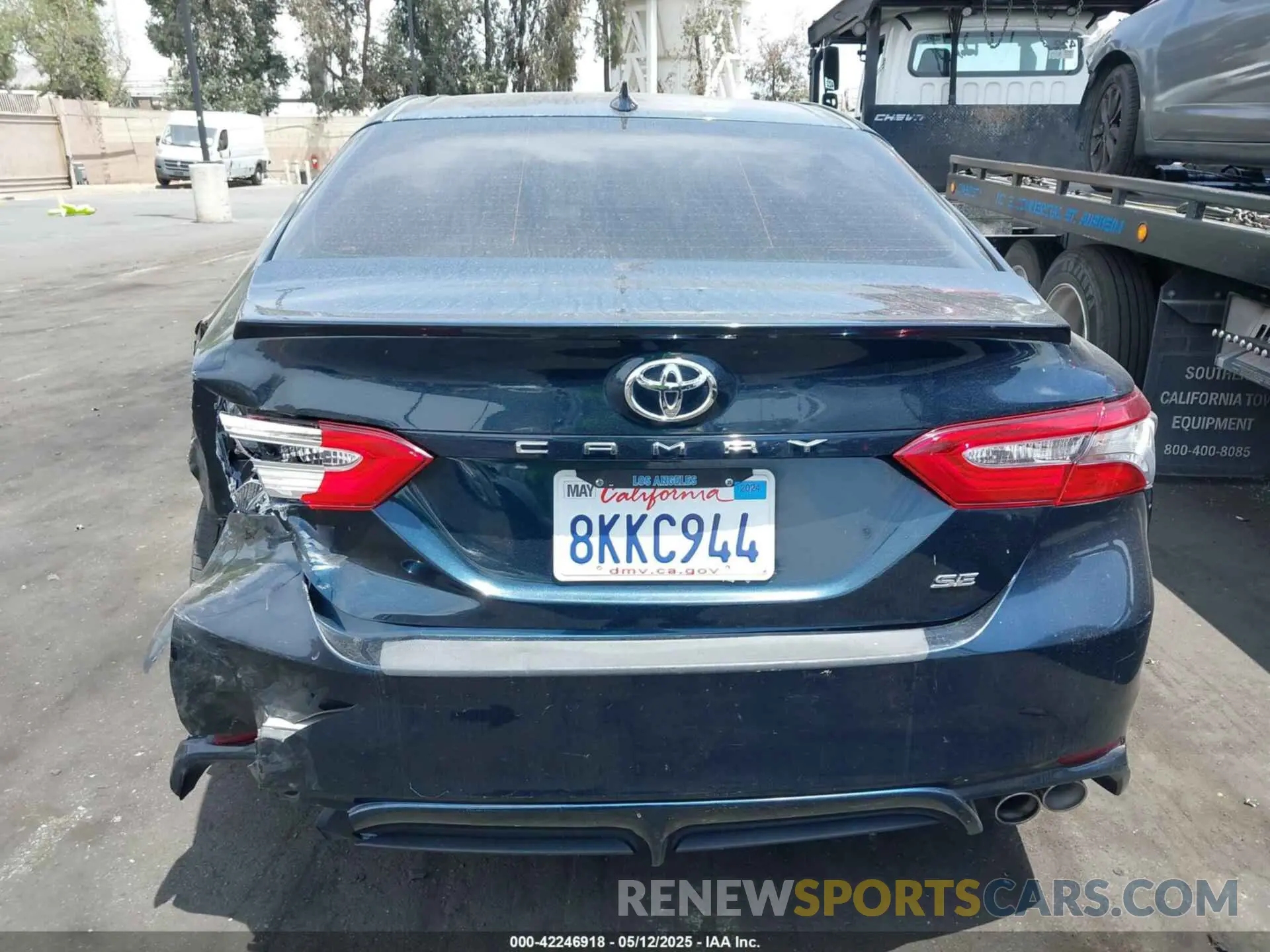 16 Photograph of a damaged car 4T1B11HK6KU767554 TOYOTA CAMRY 2019