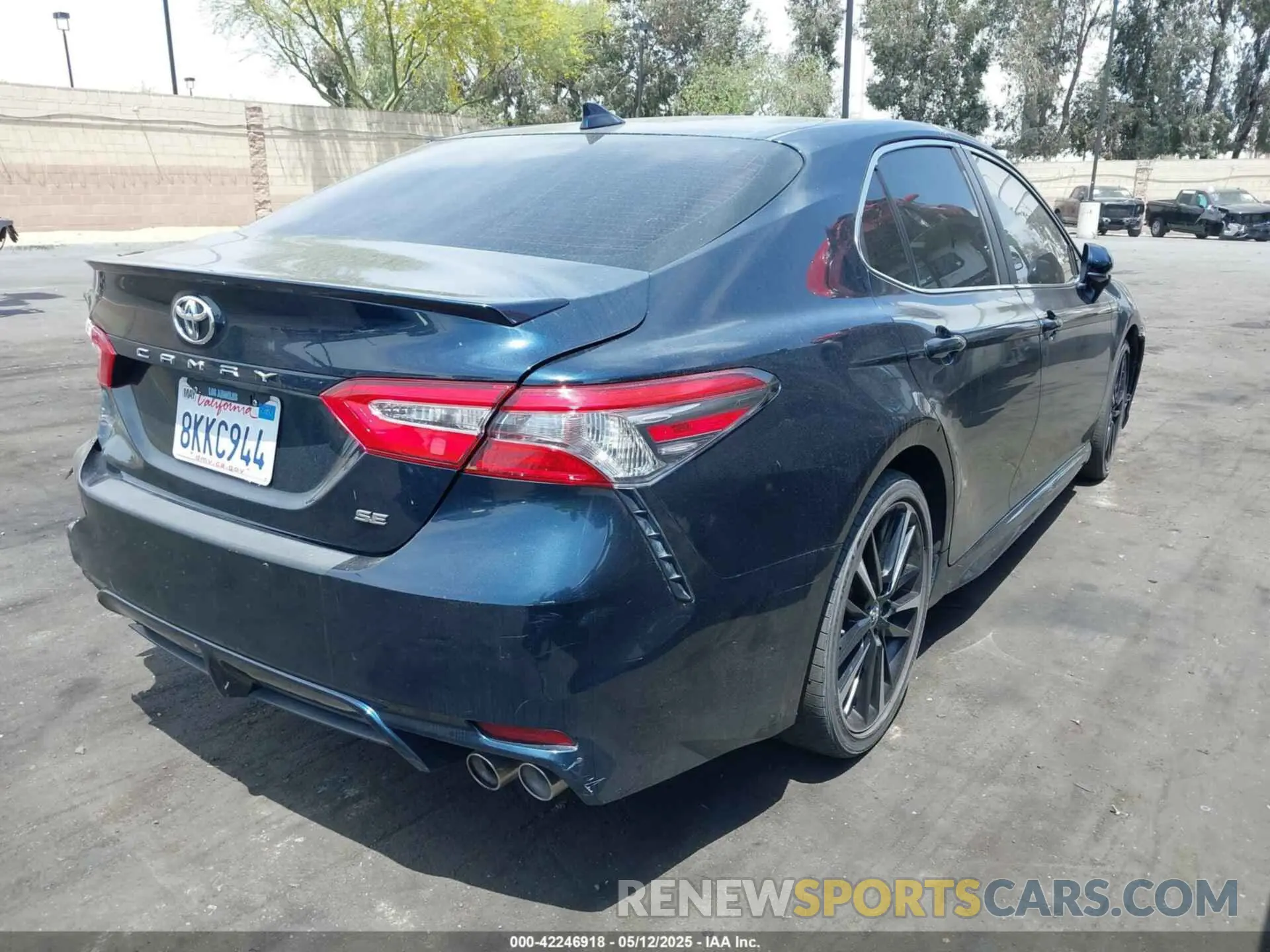 4 Photograph of a damaged car 4T1B11HK6KU767554 TOYOTA CAMRY 2019