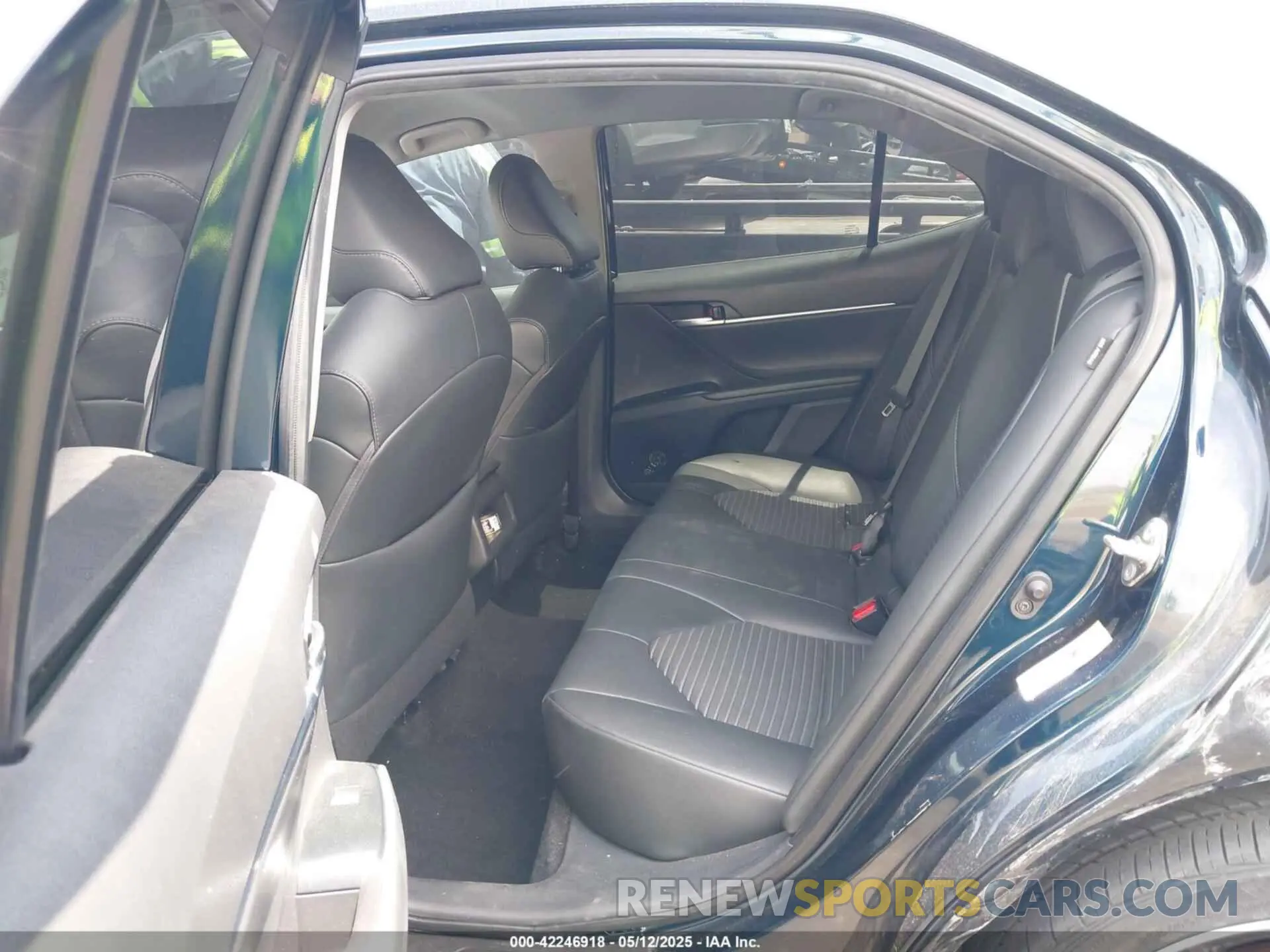 8 Photograph of a damaged car 4T1B11HK6KU767554 TOYOTA CAMRY 2019