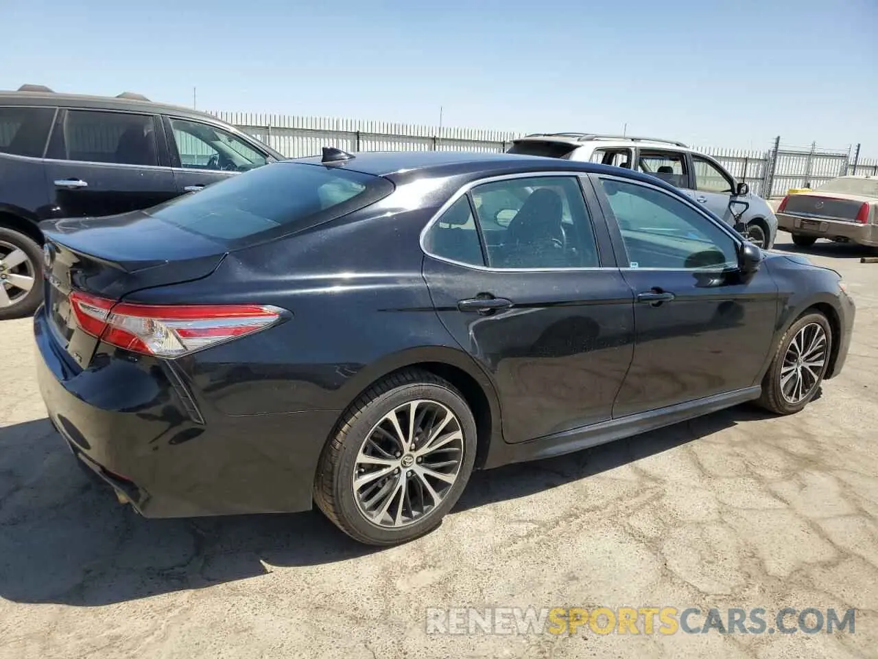 3 Photograph of a damaged car 4T1B11HK6KU774620 TOYOTA CAMRY 2019