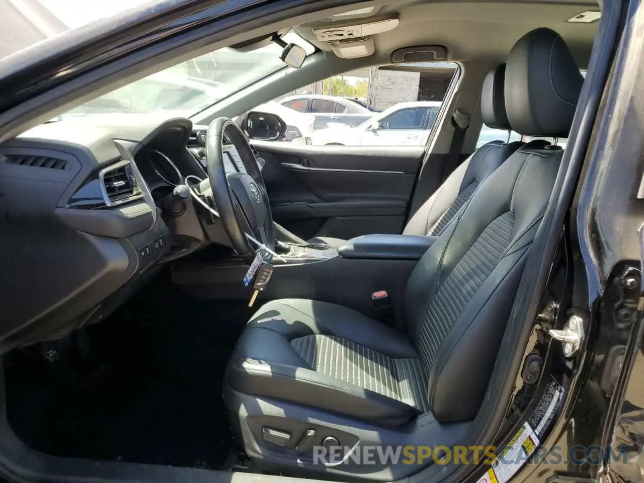 7 Photograph of a damaged car 4T1B11HK6KU774620 TOYOTA CAMRY 2019