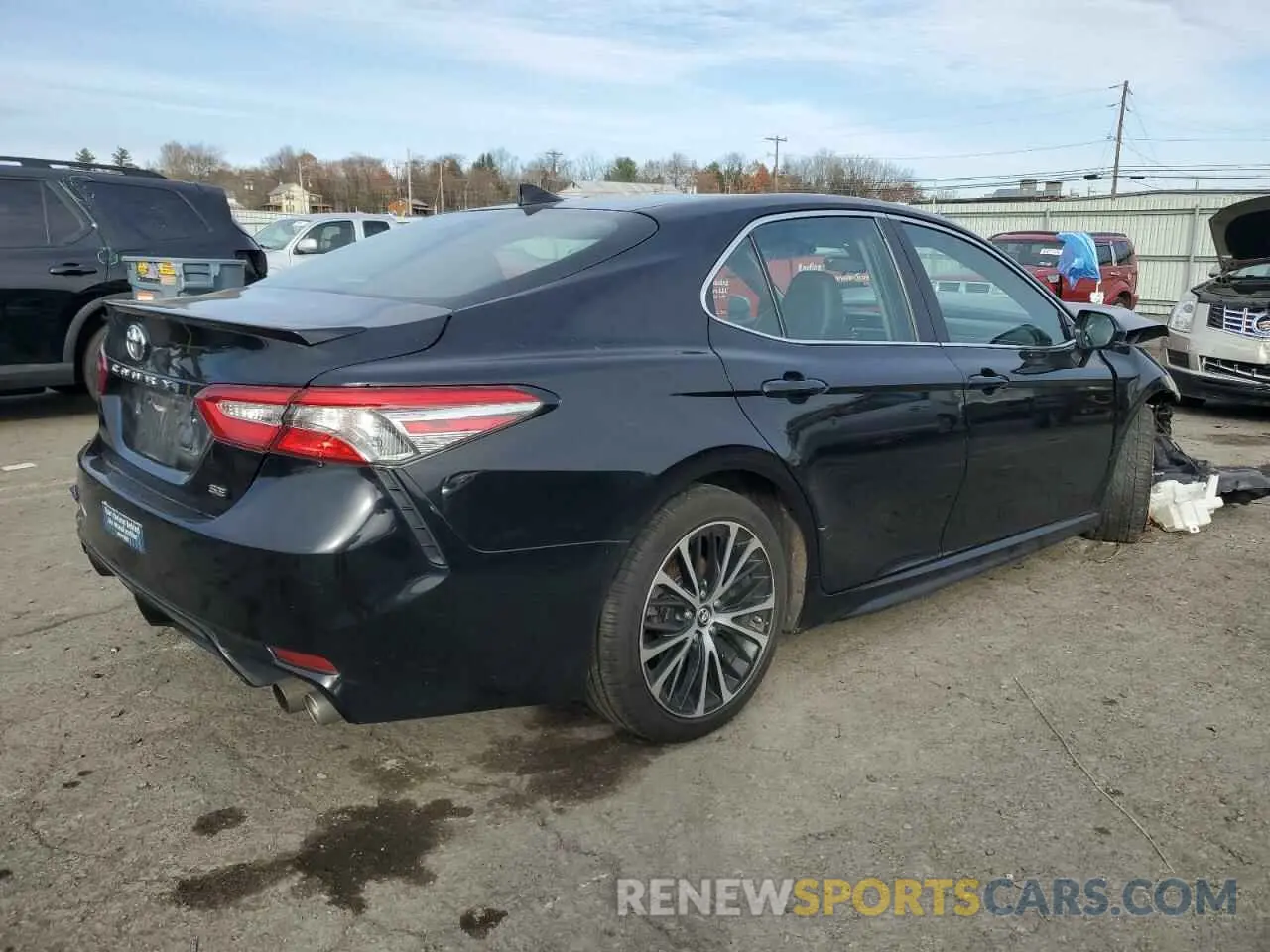 3 Photograph of a damaged car 4T1B11HK6KU780689 TOYOTA CAMRY 2019