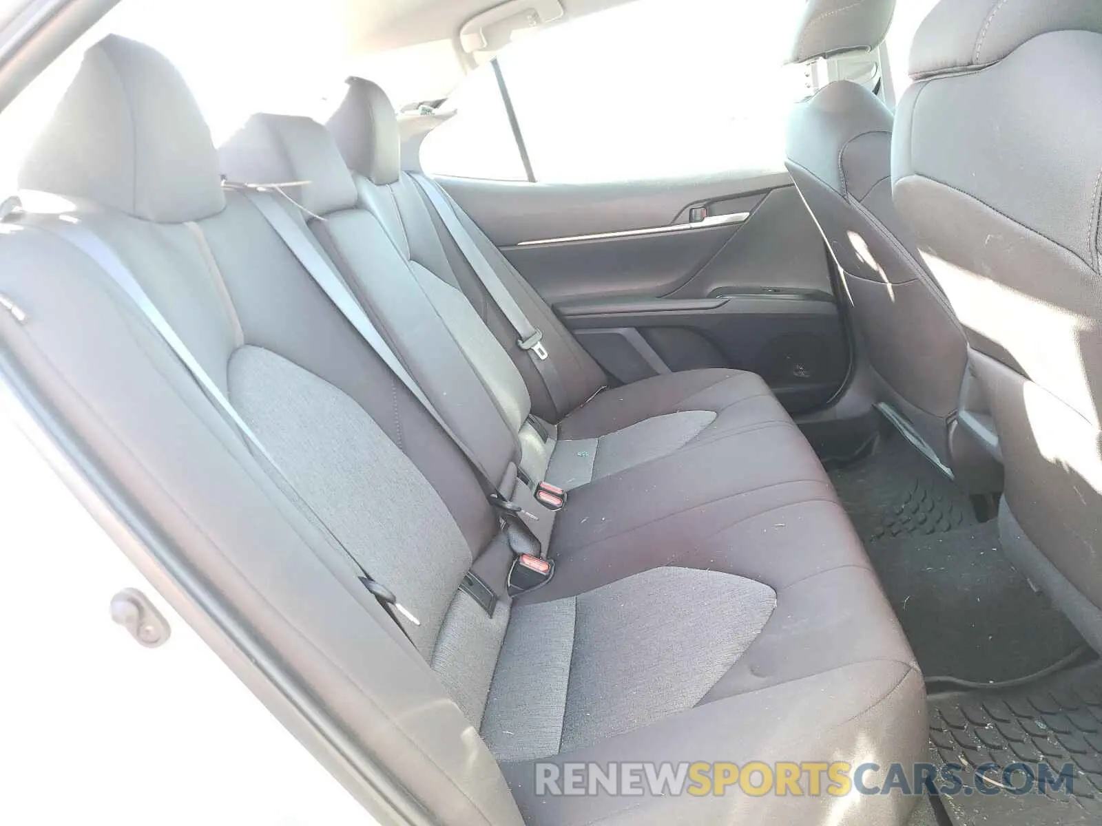 6 Photograph of a damaged car 4T1B11HK6KU781342 TOYOTA CAMRY 2019