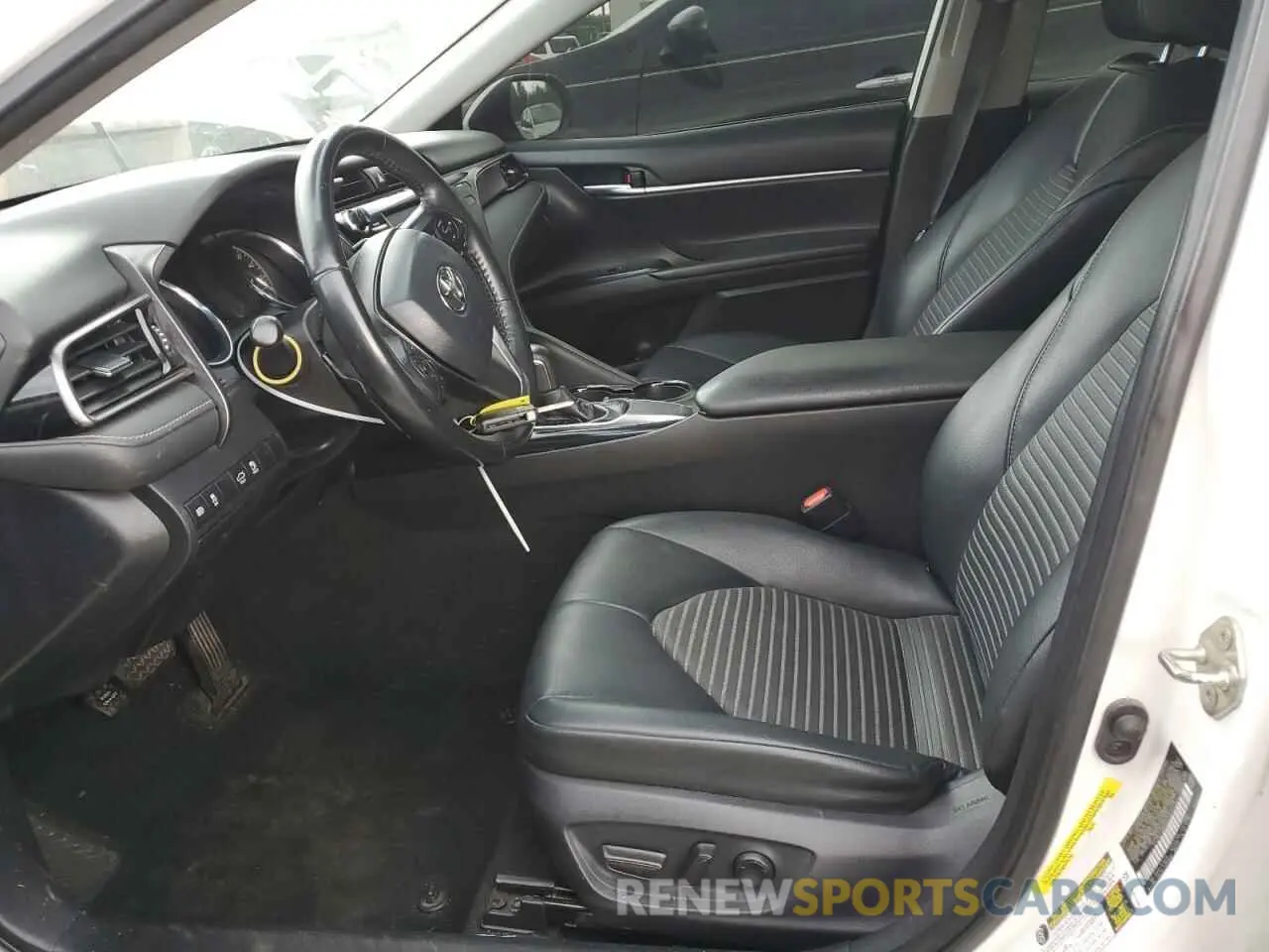 7 Photograph of a damaged car 4T1B11HK6KU791773 TOYOTA CAMRY 2019