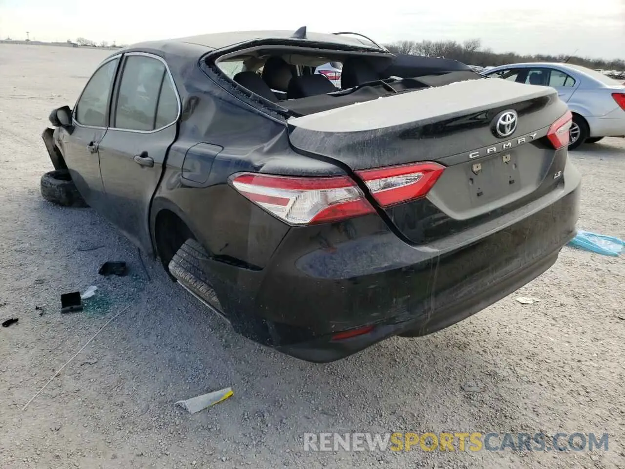 3 Photograph of a damaged car 4T1B11HK6KU807325 TOYOTA CAMRY 2019