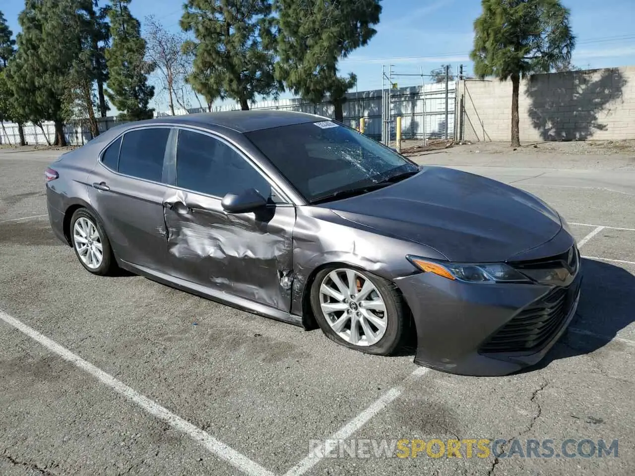 4 Фотография поврежденного автомобиля 4T1B11HK6KU807681 TOYOTA CAMRY 2019