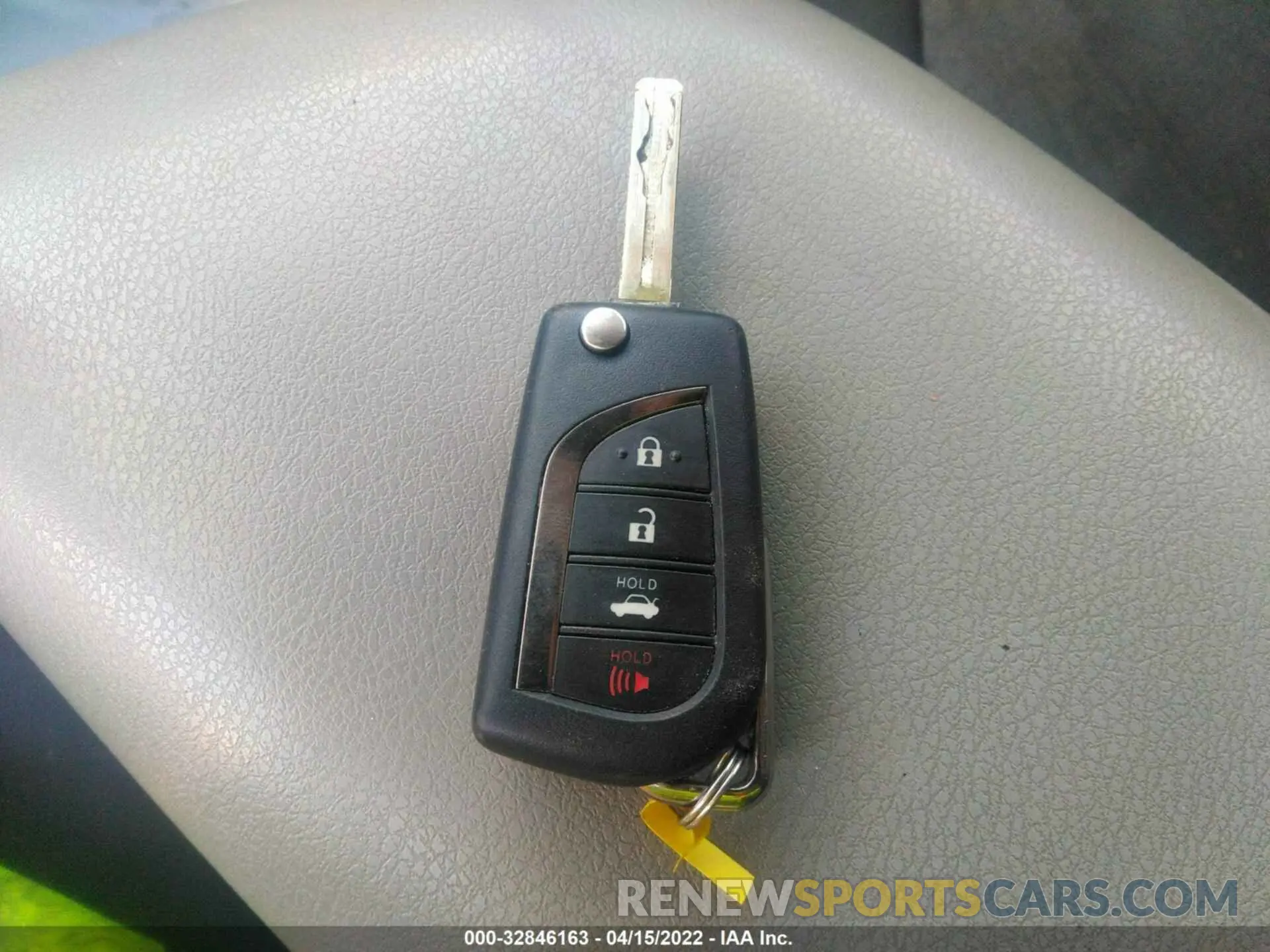 11 Фотография поврежденного автомобиля 4T1B11HK6KU809656 TOYOTA CAMRY 2019