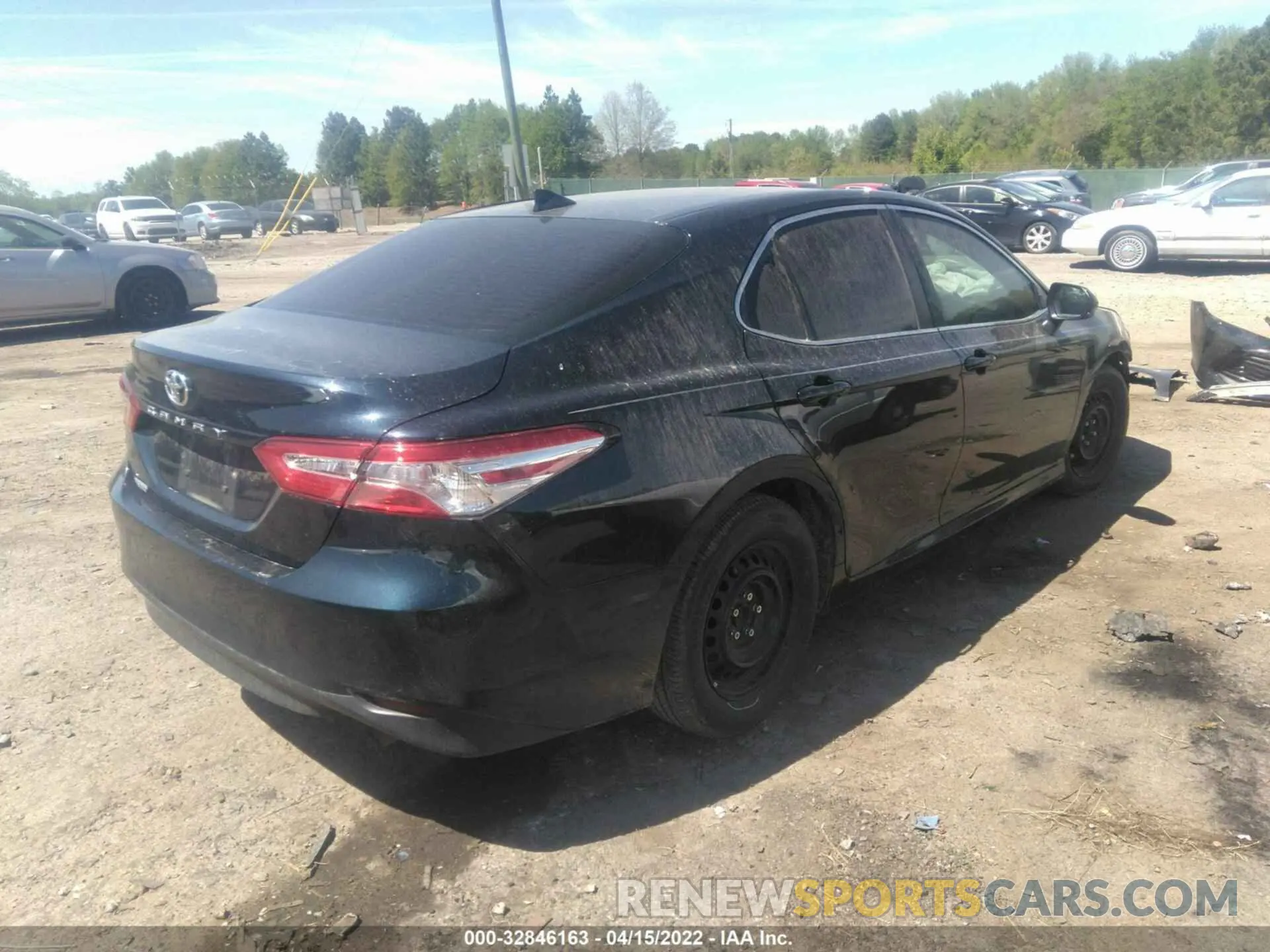 4 Фотография поврежденного автомобиля 4T1B11HK6KU809656 TOYOTA CAMRY 2019
