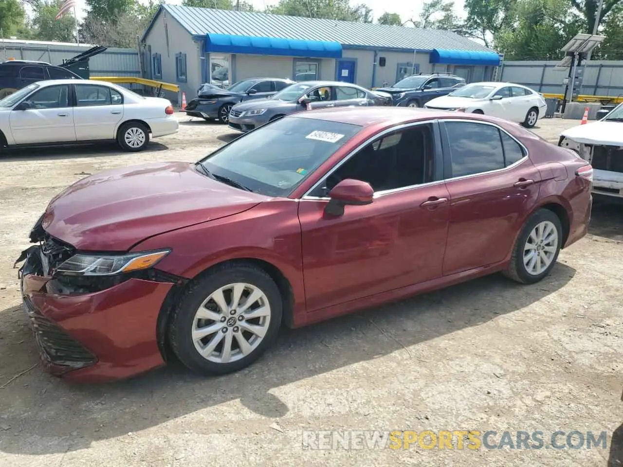 1 Фотография поврежденного автомобиля 4T1B11HK6KU817630 TOYOTA CAMRY 2019