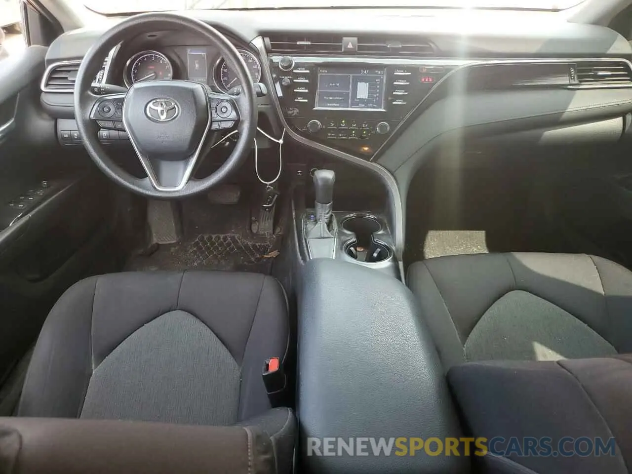 8 Фотография поврежденного автомобиля 4T1B11HK6KU817630 TOYOTA CAMRY 2019