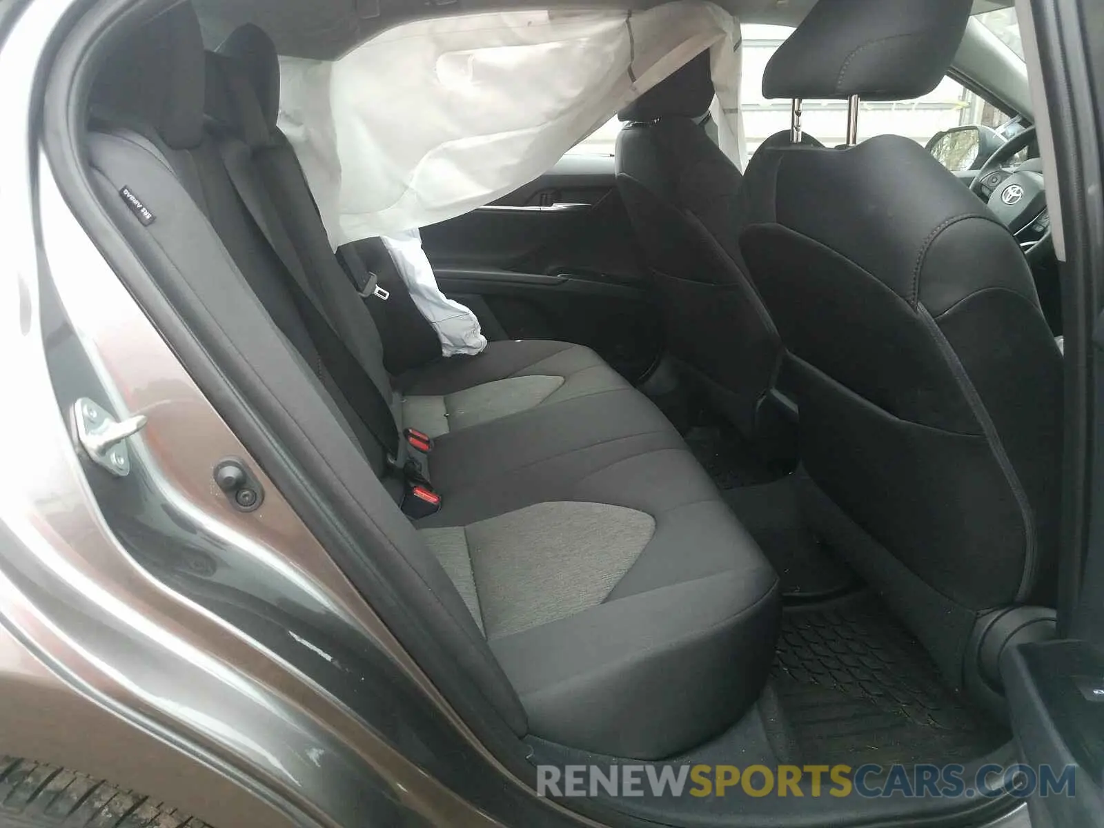 6 Photograph of a damaged car 4T1B11HK6KU818793 TOYOTA CAMRY 2019