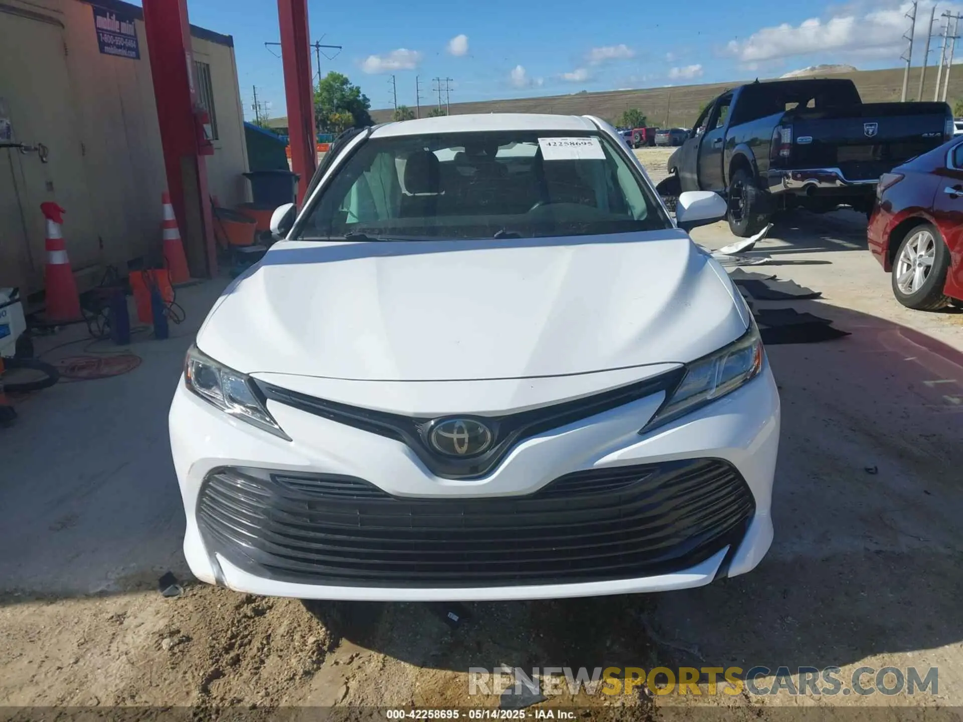 12 Photograph of a damaged car 4T1B11HK6KU821600 TOYOTA CAMRY 2019