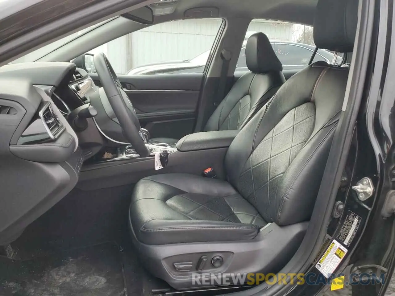7 Photograph of a damaged car 4T1B11HK6KU827512 TOYOTA CAMRY 2019