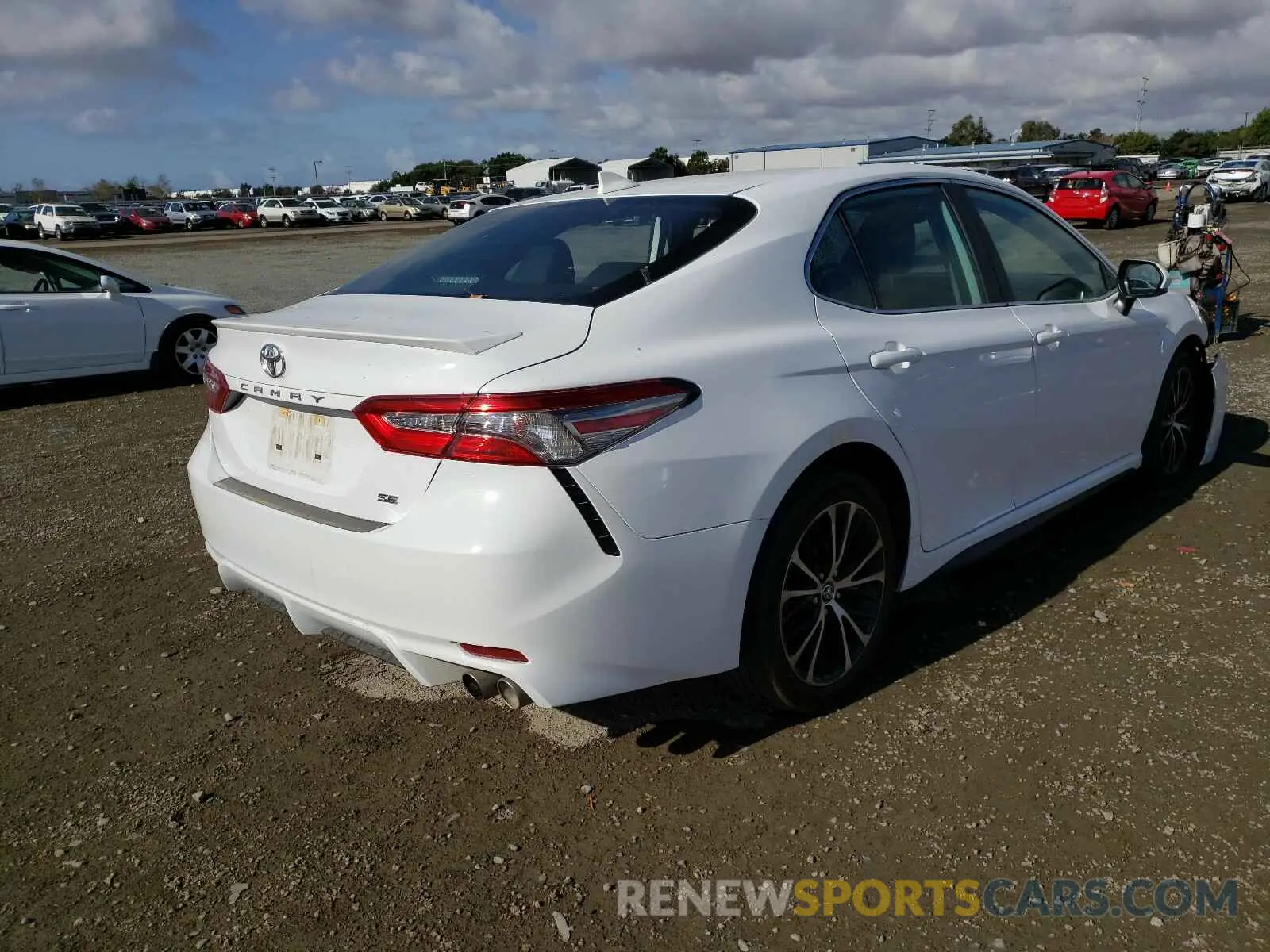 4 Photograph of a damaged car 4T1B11HK6KU828997 TOYOTA CAMRY 2019