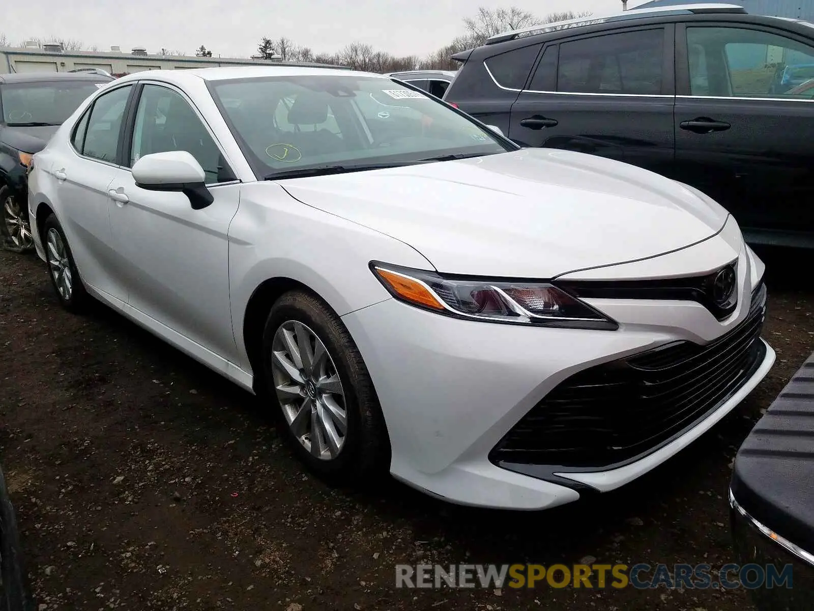 1 Photograph of a damaged car 4T1B11HK6KU832564 TOYOTA CAMRY 2019