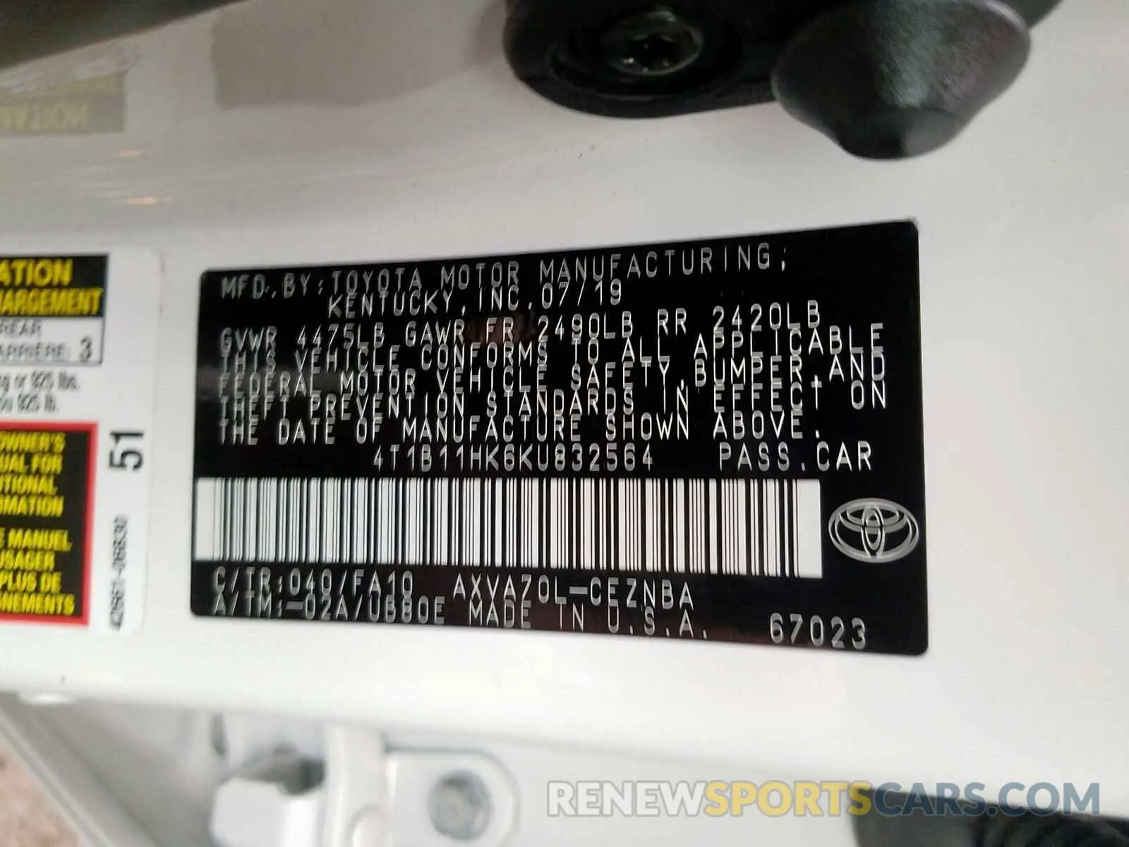 10 Photograph of a damaged car 4T1B11HK6KU832564 TOYOTA CAMRY 2019
