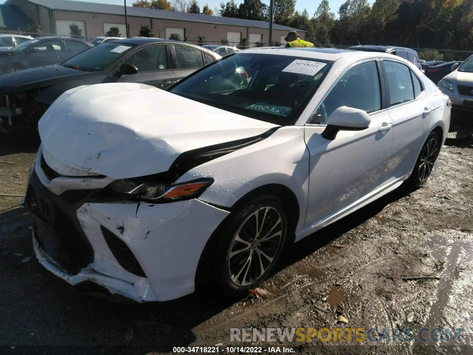 2 Фотография поврежденного автомобиля 4T1B11HK6KU833813 TOYOTA CAMRY 2019