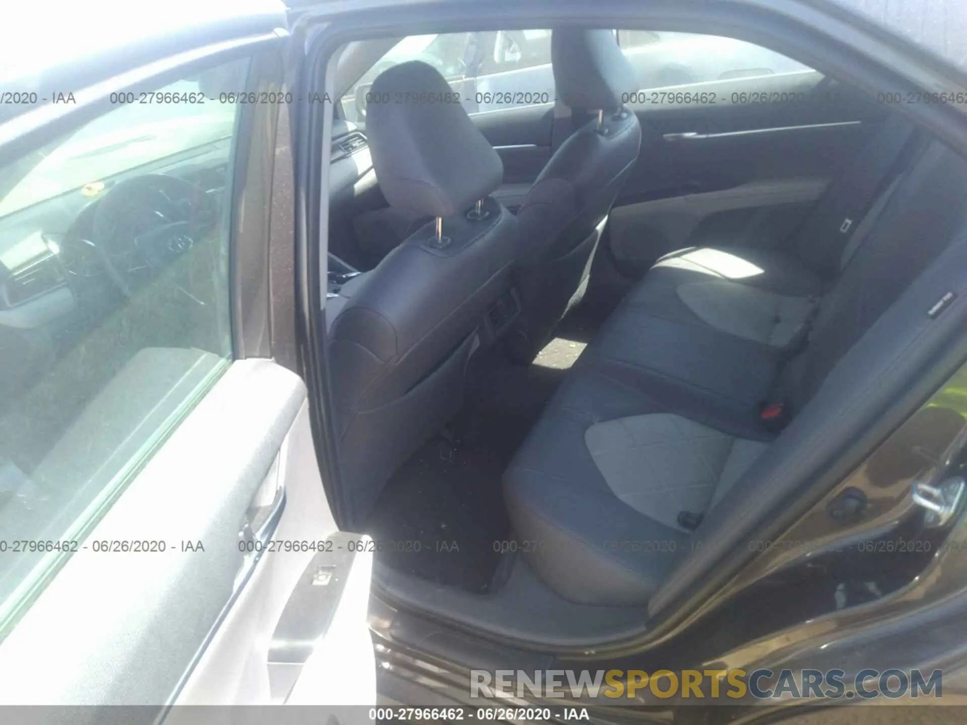 8 Photograph of a damaged car 4T1B11HK6KU837392 TOYOTA CAMRY 2019
