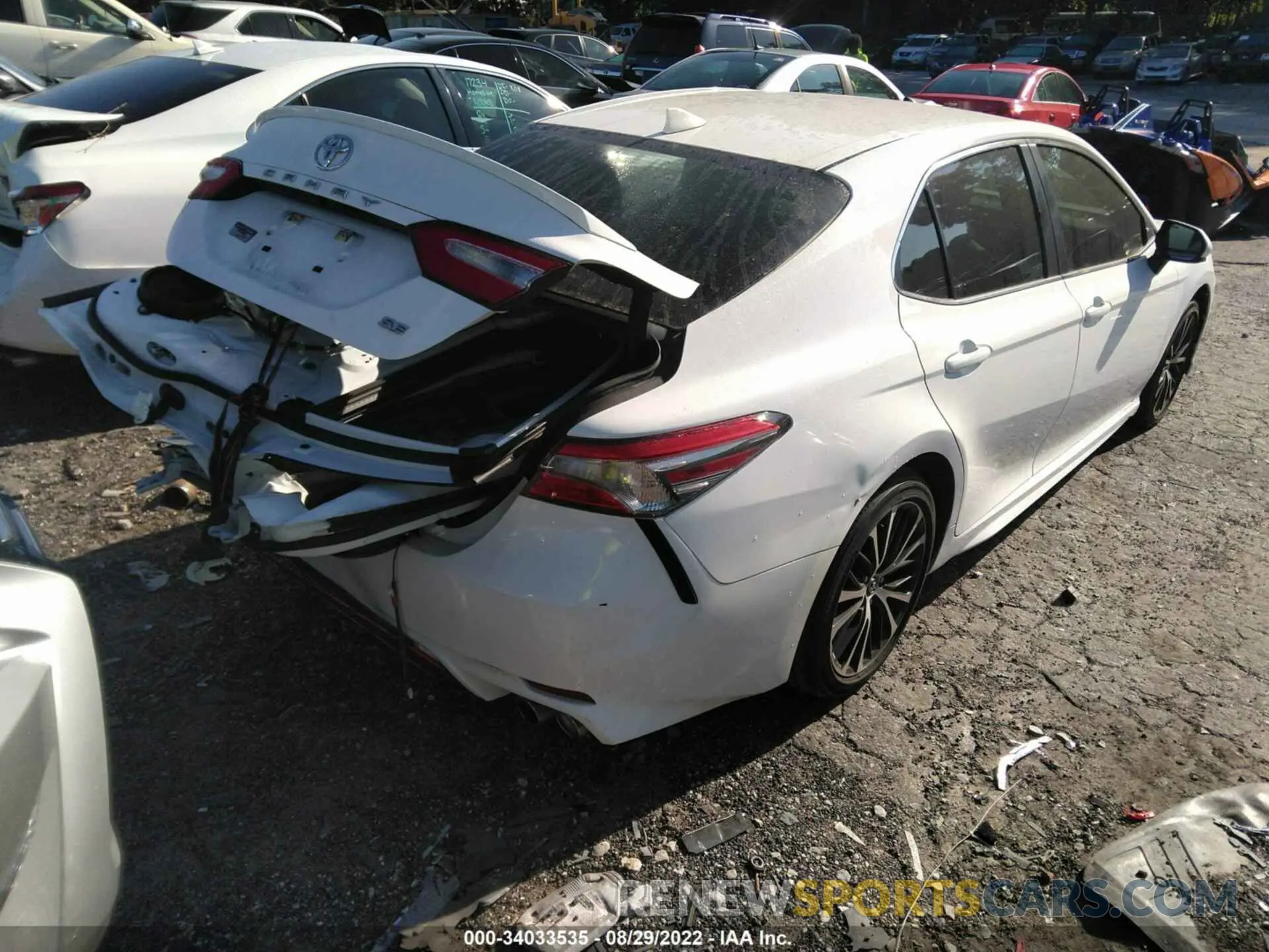4 Photograph of a damaged car 4T1B11HK6KU839496 TOYOTA CAMRY 2019
