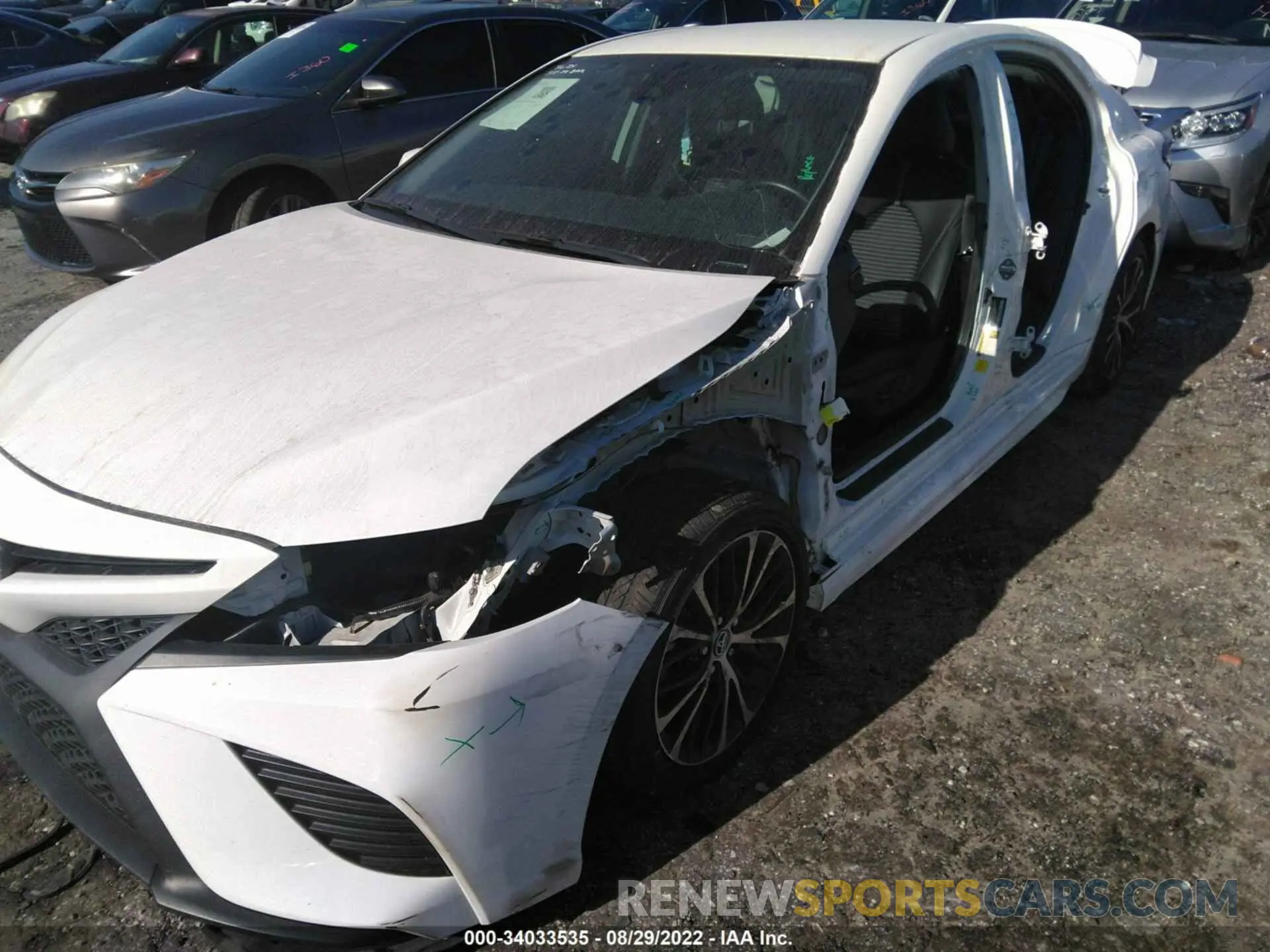 6 Photograph of a damaged car 4T1B11HK6KU839496 TOYOTA CAMRY 2019