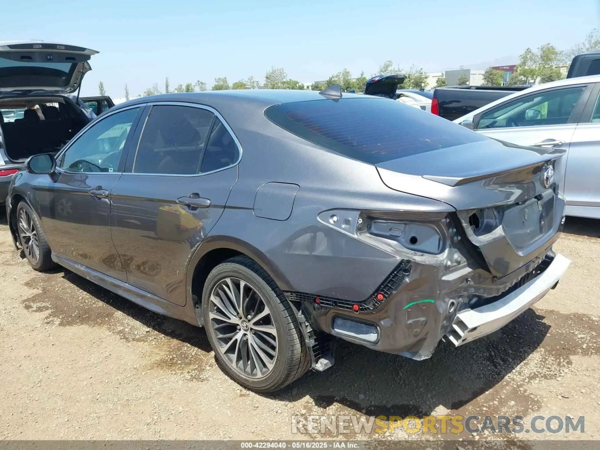 3 Photograph of a damaged car 4T1B11HK6KU842267 TOYOTA CAMRY 2019