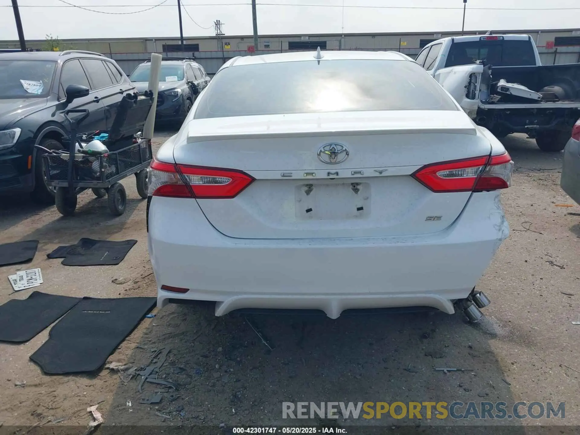 16 Фотография поврежденного автомобиля 4T1B11HK6KU847730 TOYOTA CAMRY 2019