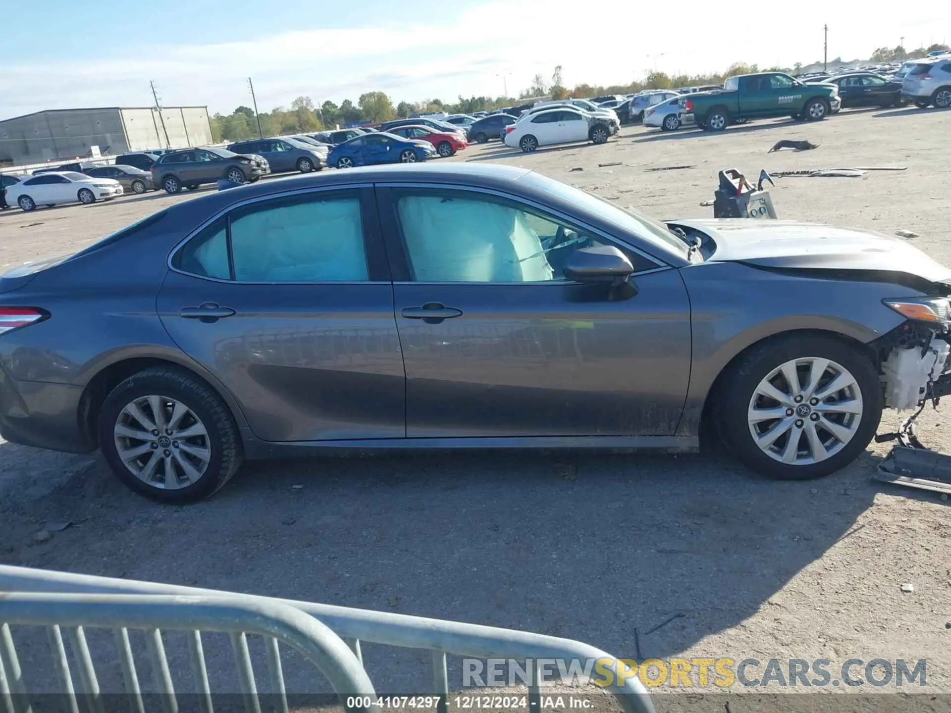 14 Photograph of a damaged car 4T1B11HK6KU852331 TOYOTA CAMRY 2019