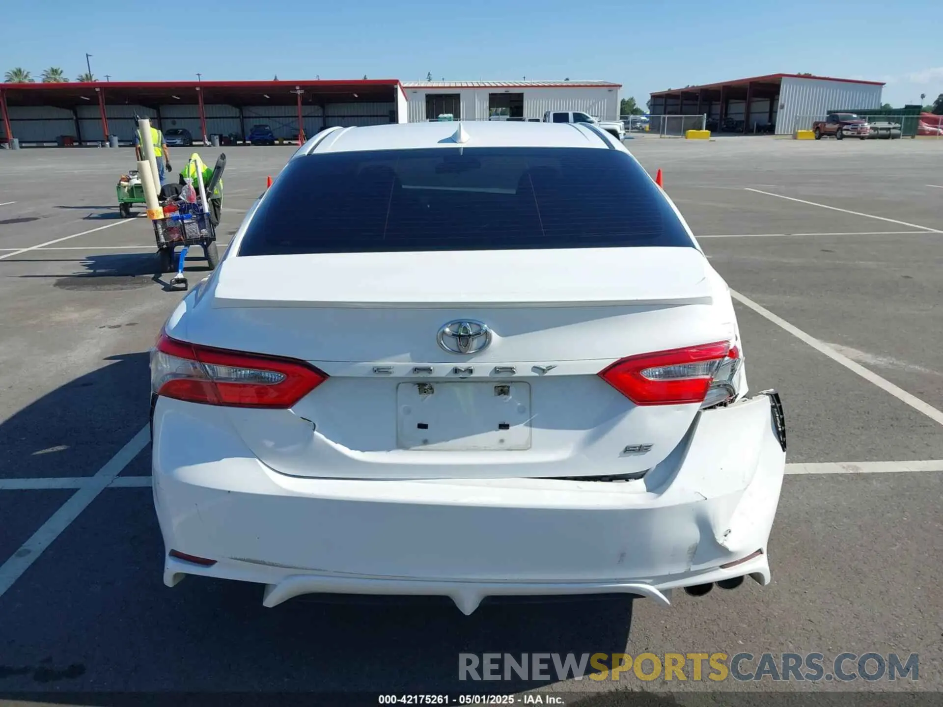 16 Photograph of a damaged car 4T1B11HK7KU161521 TOYOTA CAMRY 2019