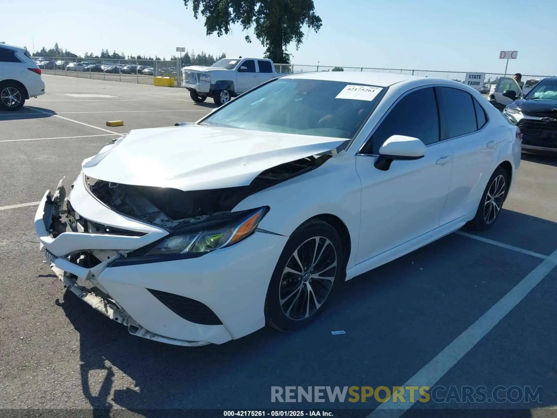 2 Photograph of a damaged car 4T1B11HK7KU161521 TOYOTA CAMRY 2019