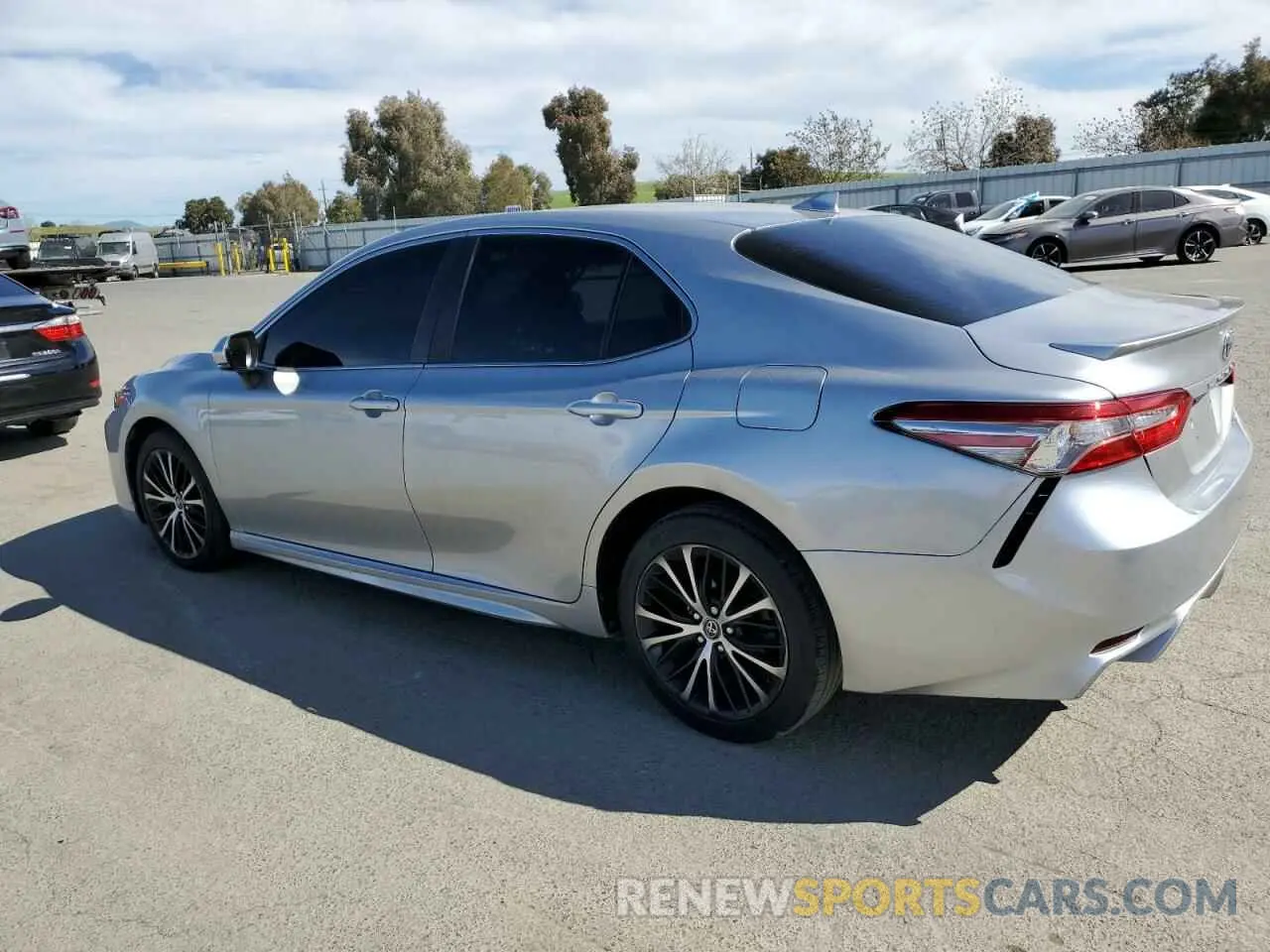 2 Photograph of a damaged car 4T1B11HK7KU162801 TOYOTA CAMRY 2019