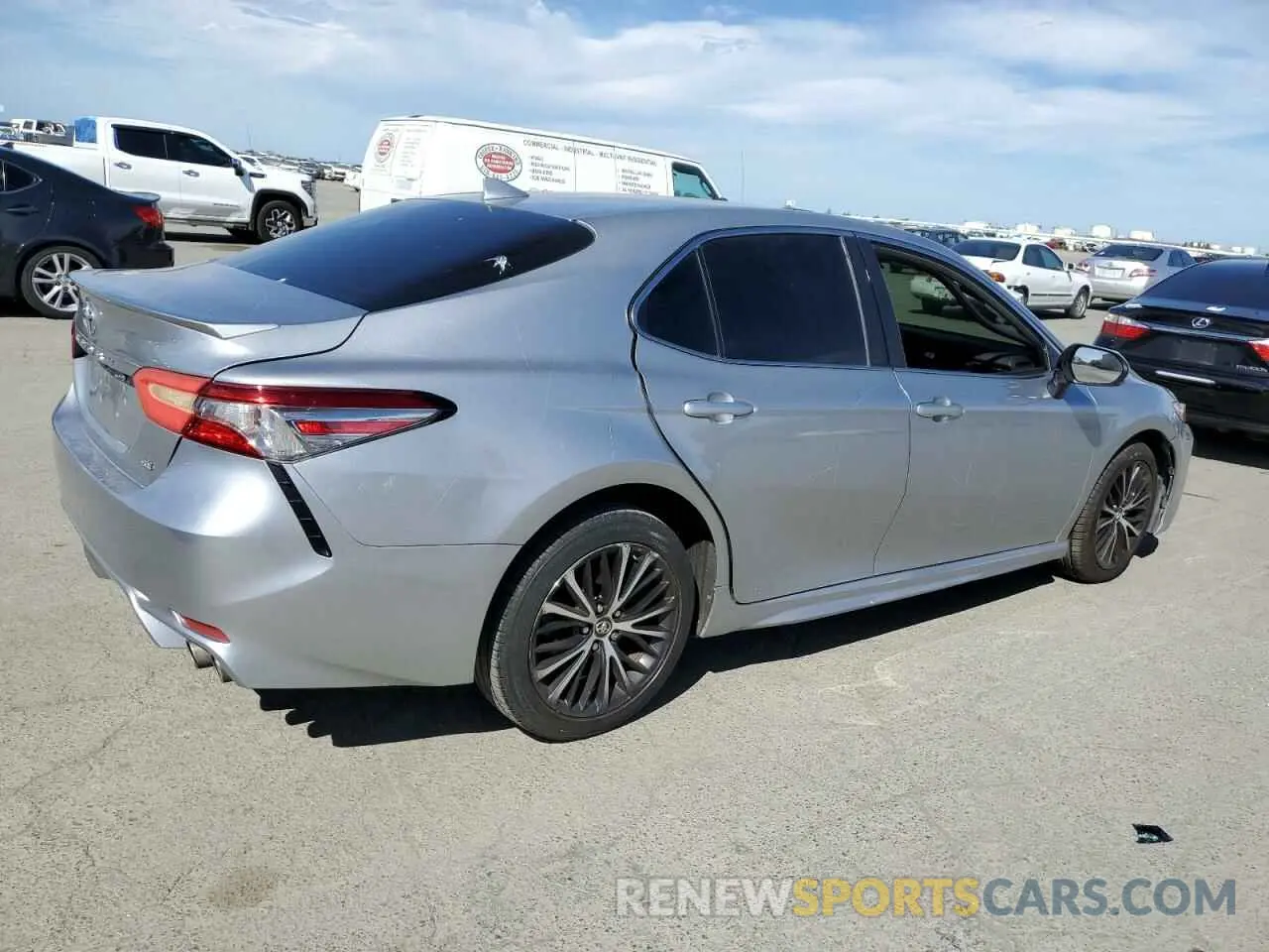 3 Photograph of a damaged car 4T1B11HK7KU162801 TOYOTA CAMRY 2019