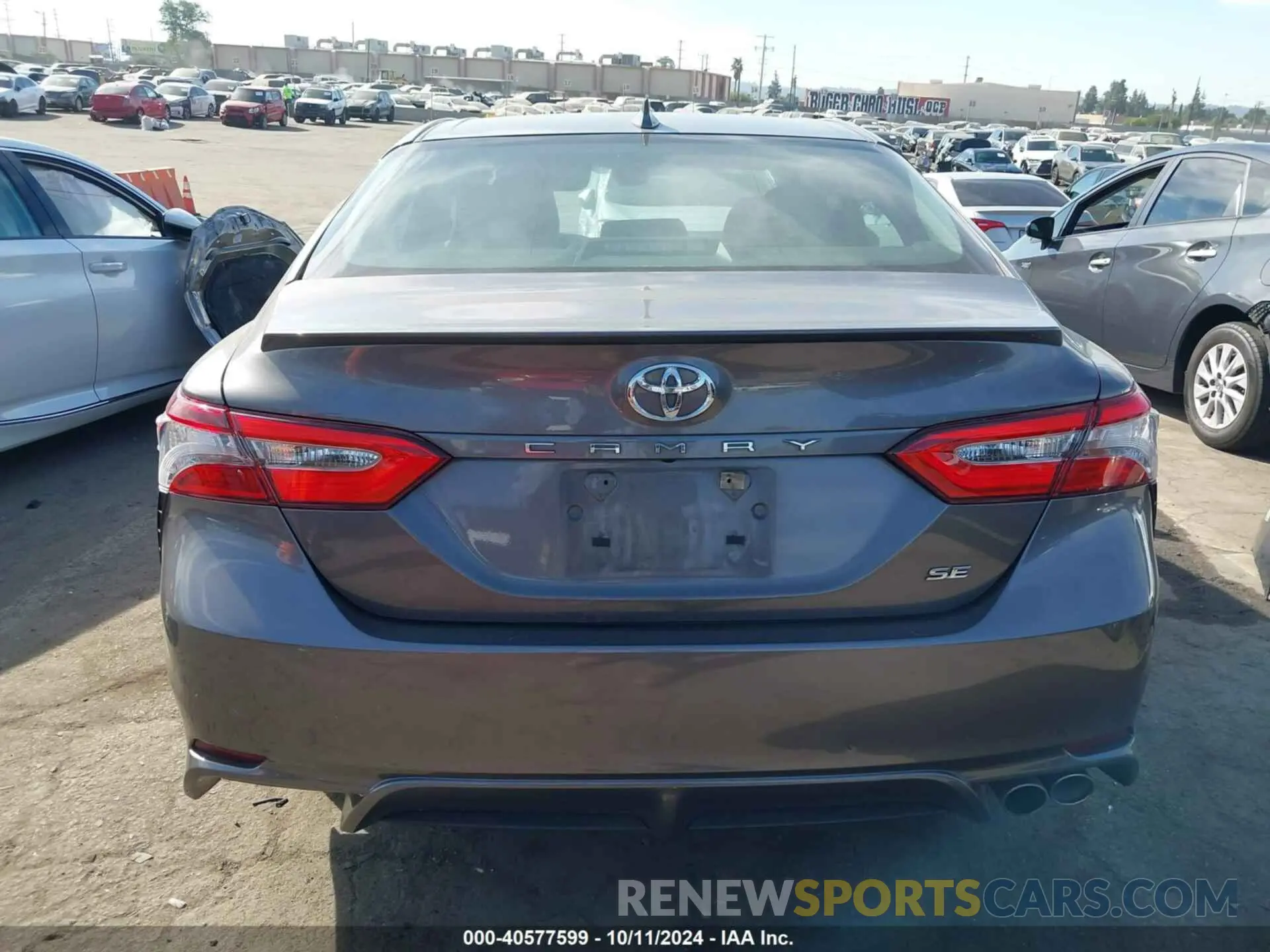 17 Photograph of a damaged car 4T1B11HK7KU163060 TOYOTA CAMRY 2019
