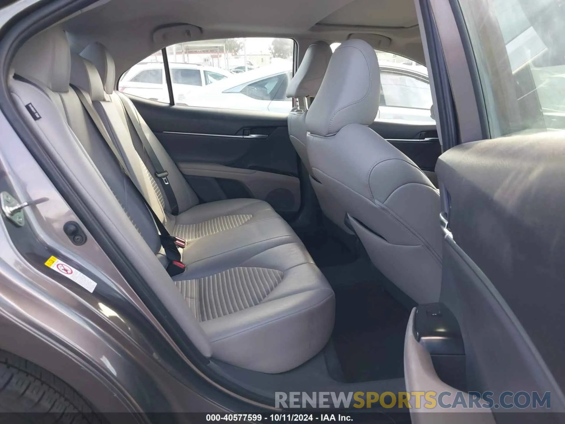 8 Photograph of a damaged car 4T1B11HK7KU163060 TOYOTA CAMRY 2019