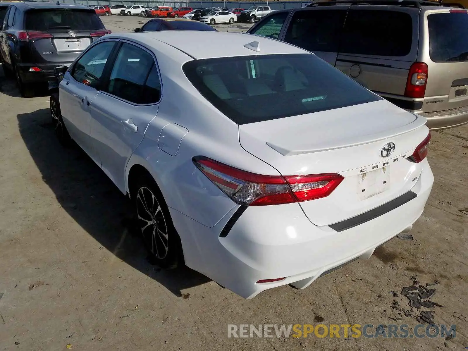 3 Photograph of a damaged car 4T1B11HK7KU164385 TOYOTA CAMRY 2019